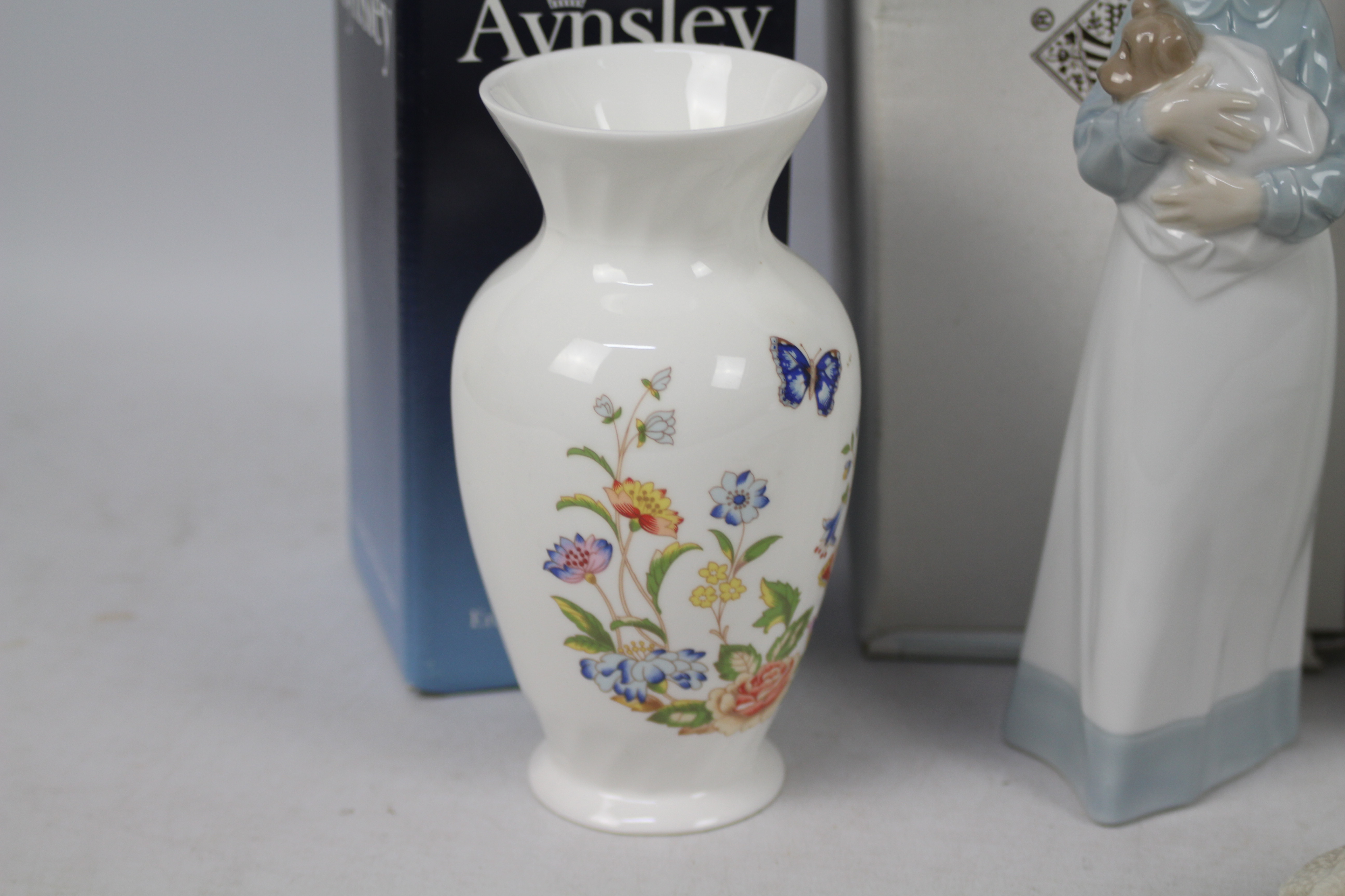 Four boxed Nao figures of children, an Aynsley vase (also boxed) and similar, - Image 4 of 5