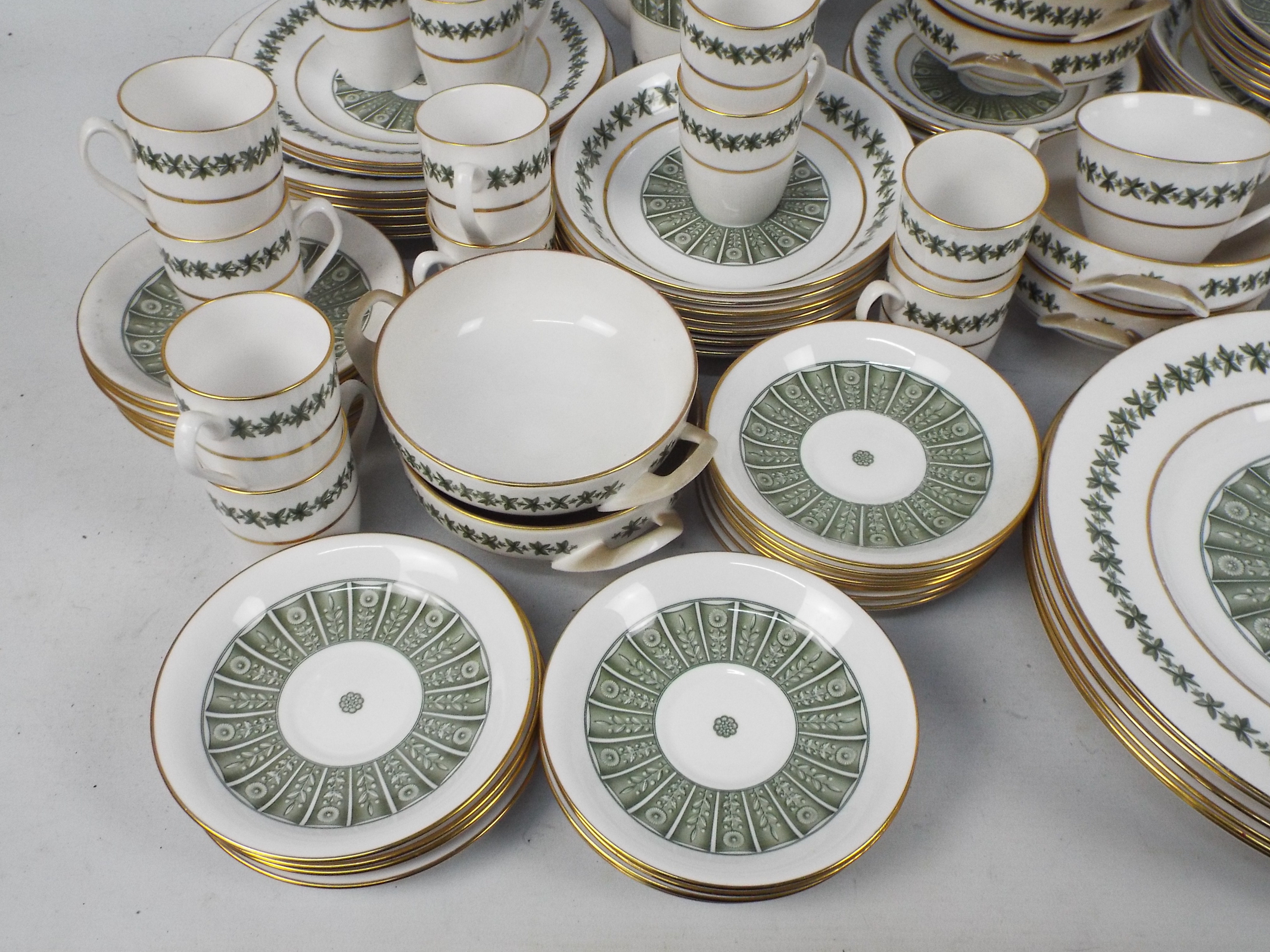 A quantity of Spode Provence pattern dinner and tea wares, approximately 100 pieces. - Image 2 of 7