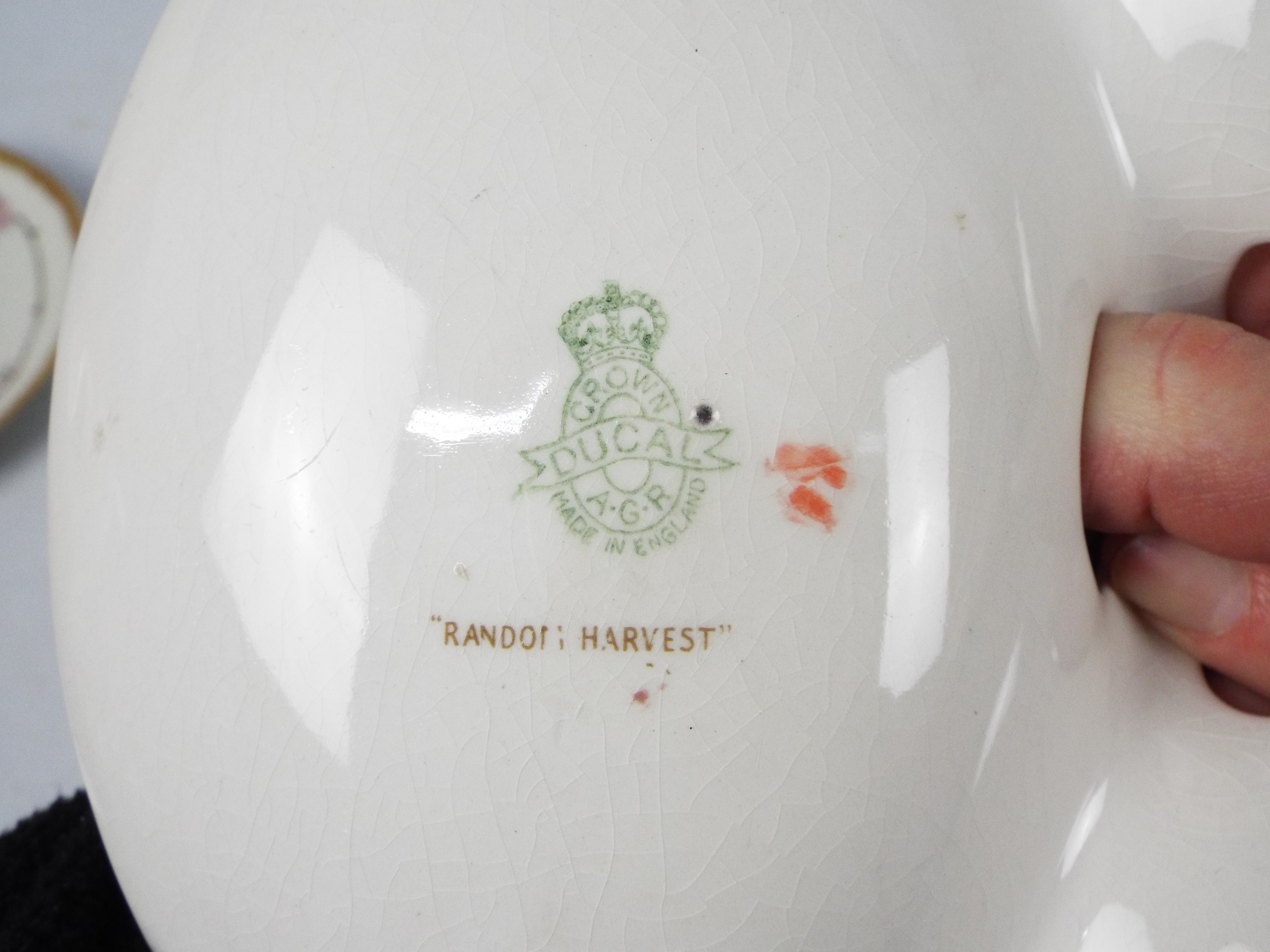 A collection of dinner wares, predominantly Royal Doulton Kingswood, - Image 8 of 11