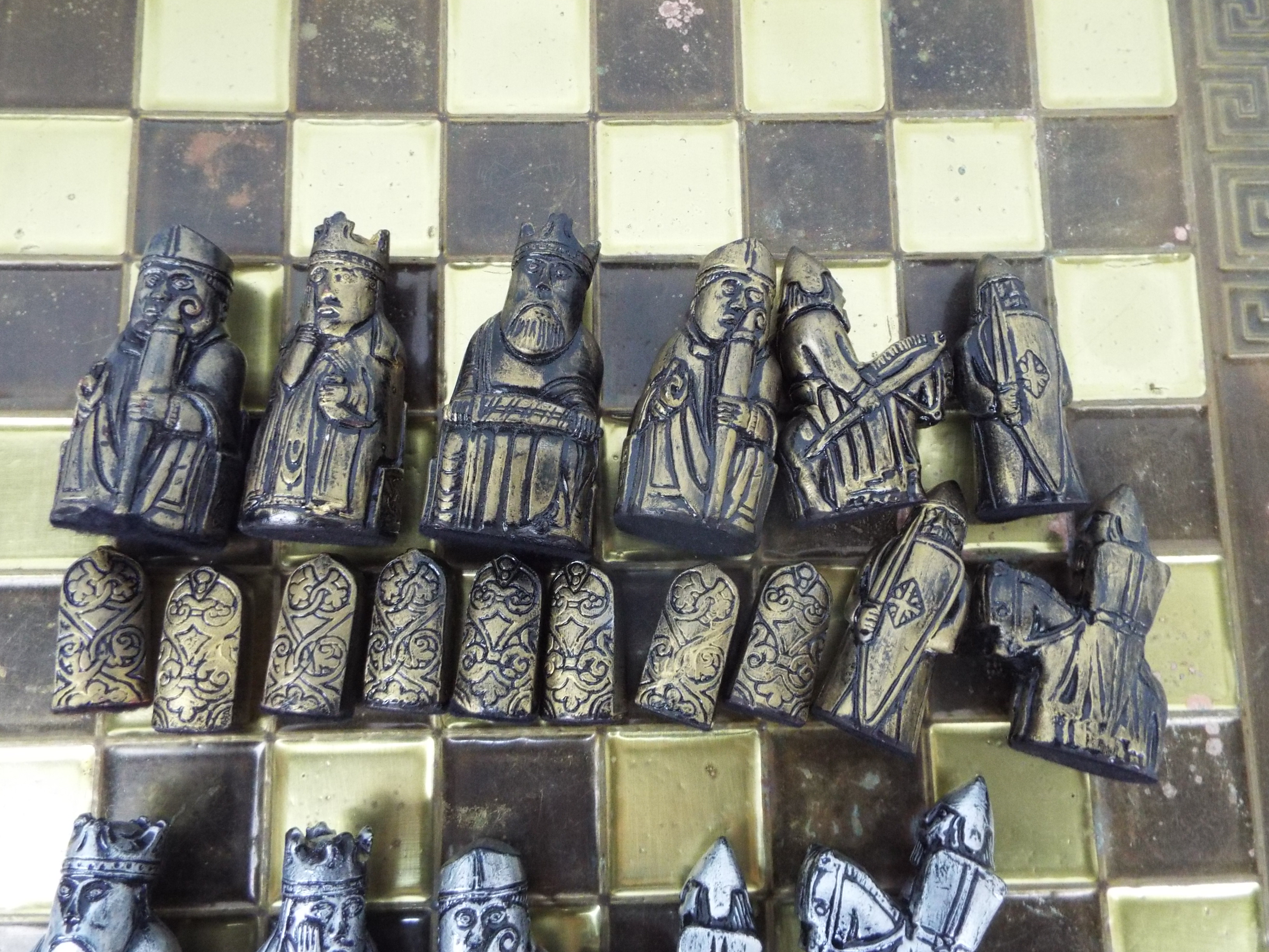 A chess board with a set of Uig / Isle Of Lewis chessmen, king approximately 8.5 cm (h). - Image 3 of 3
