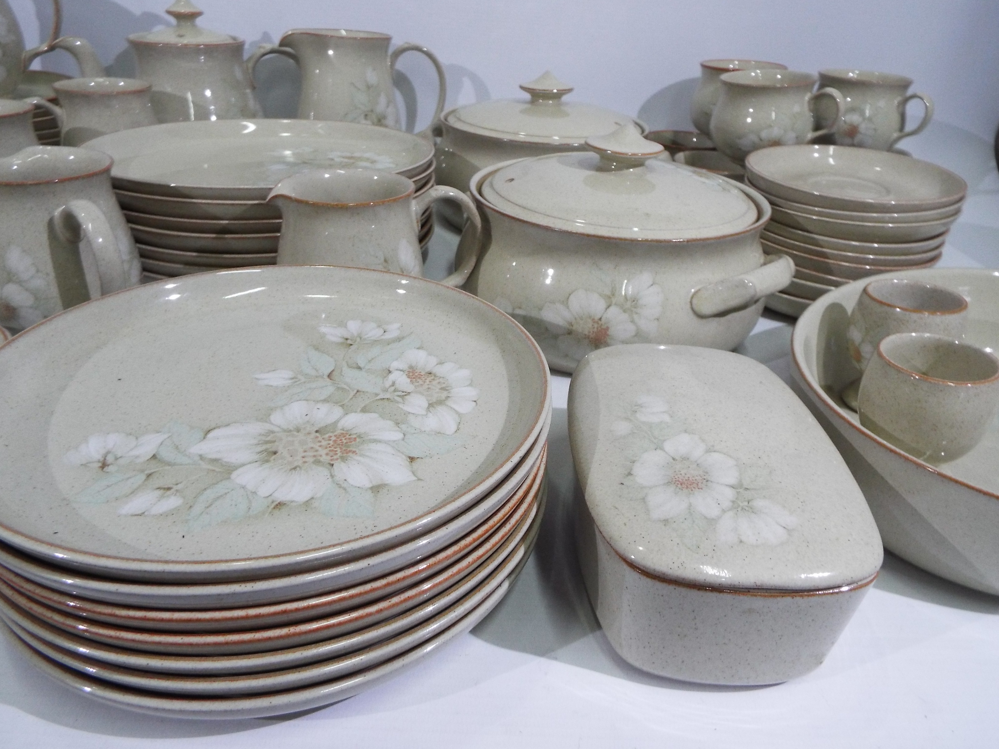 A quantity of Denby Daybreak pattern table wares, approximately 74 pieces. - Image 6 of 9