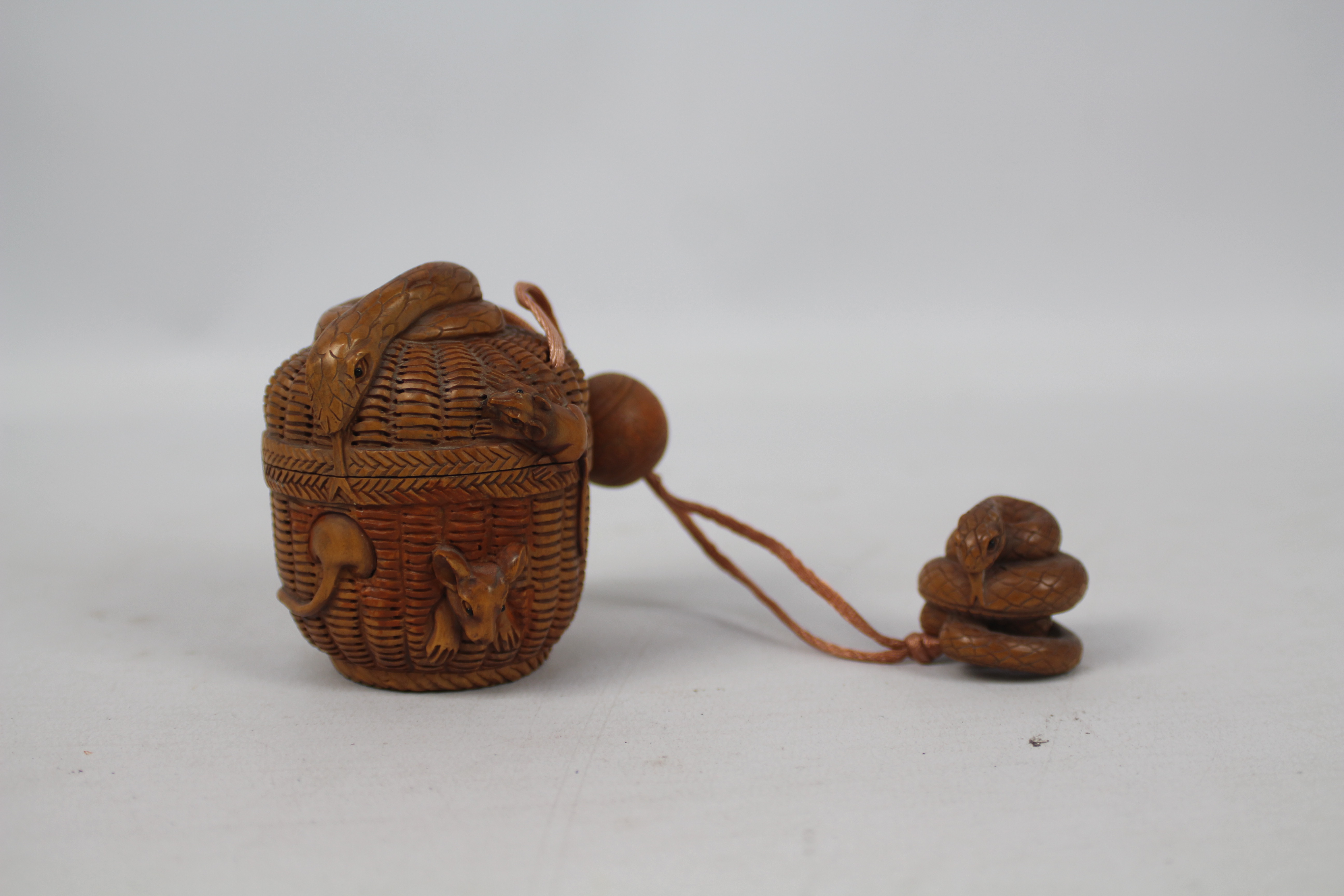 A single case carved wood inro in the form of a basket with mice and a snake, - Image 3 of 5