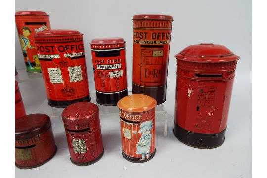 A collection of vintage tinplate money banks in the form of Post Office pillar boxes to include - Image 2 of 3