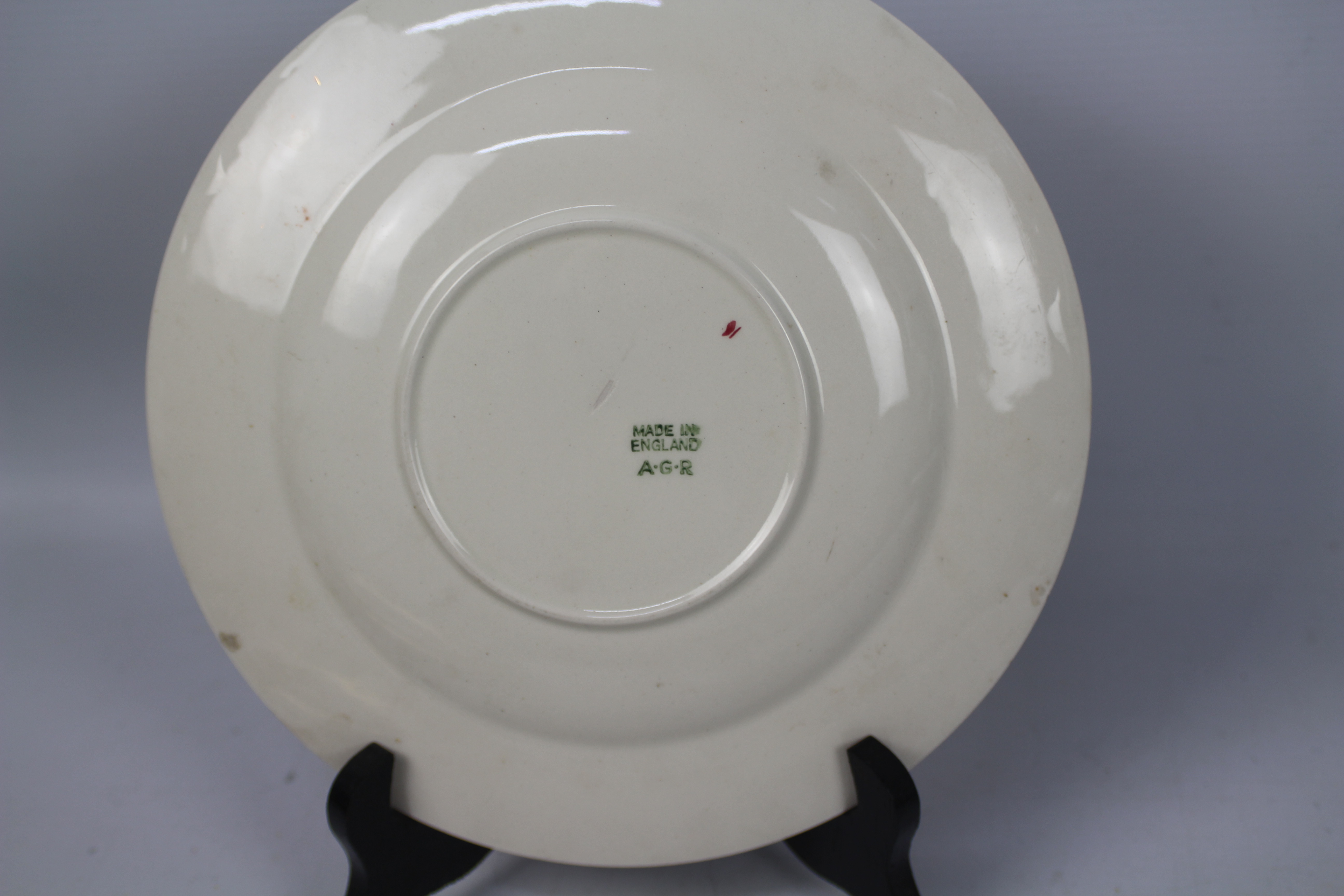 A Ridgways Gainsborough pattern wash bowl and jug together with three cabinet plates, - Image 6 of 13