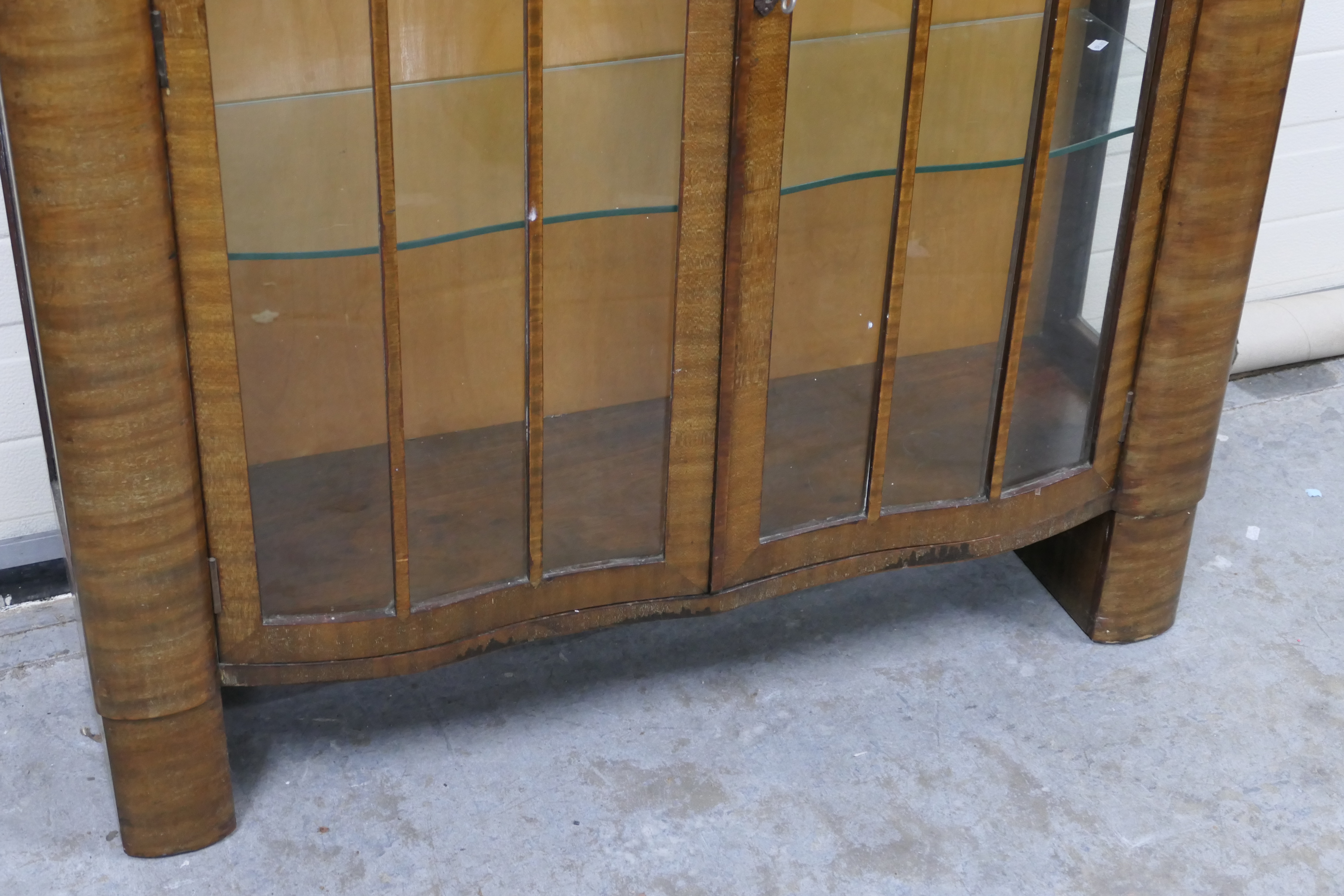 A twin door, serpentine front display cabinet with two glass shelves, - Image 5 of 6
