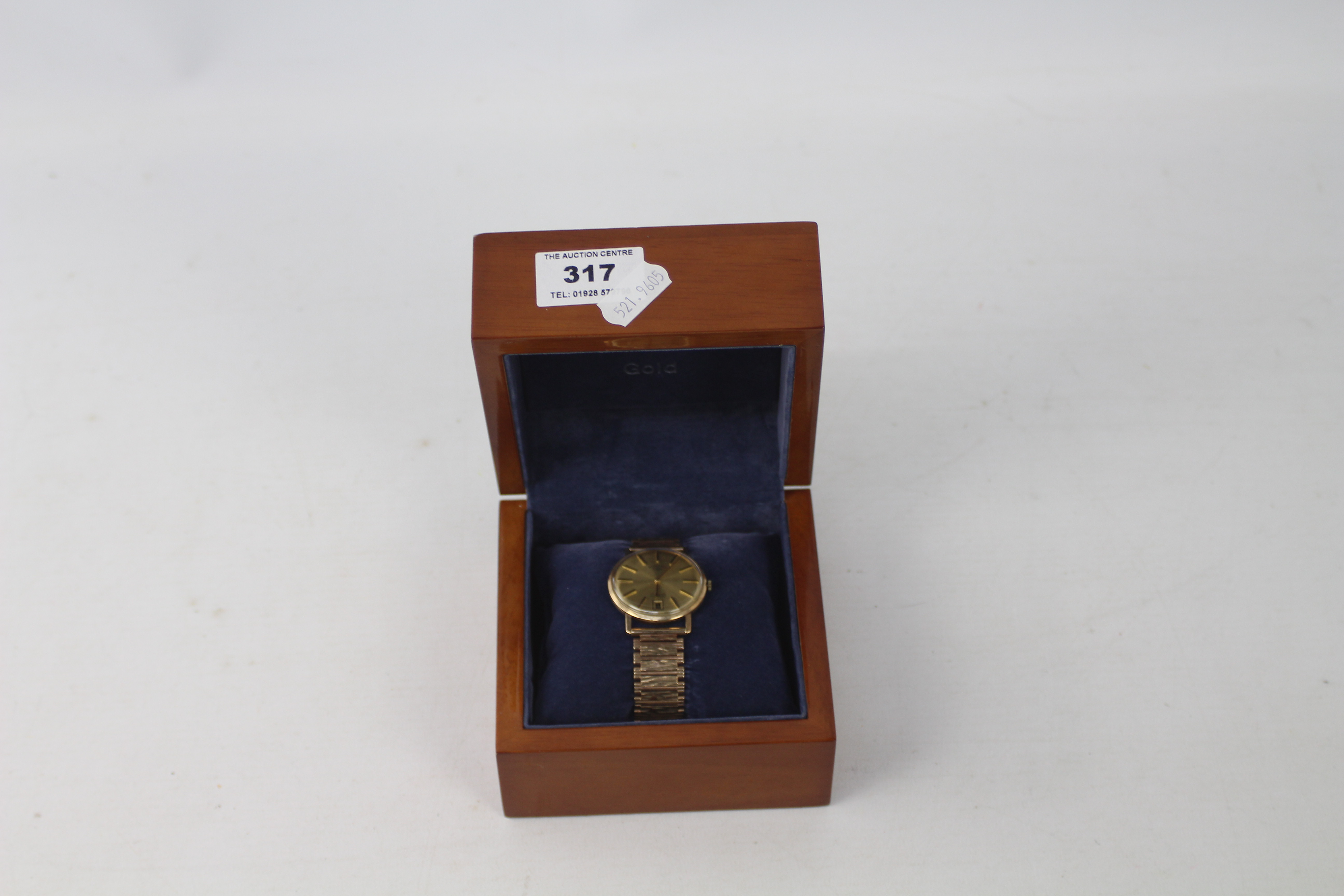 A 9ct yellow gold gentleman's Rotary, 17 jewel wristwatch on 9ct gold bracelet, approximately 31. - Image 2 of 4