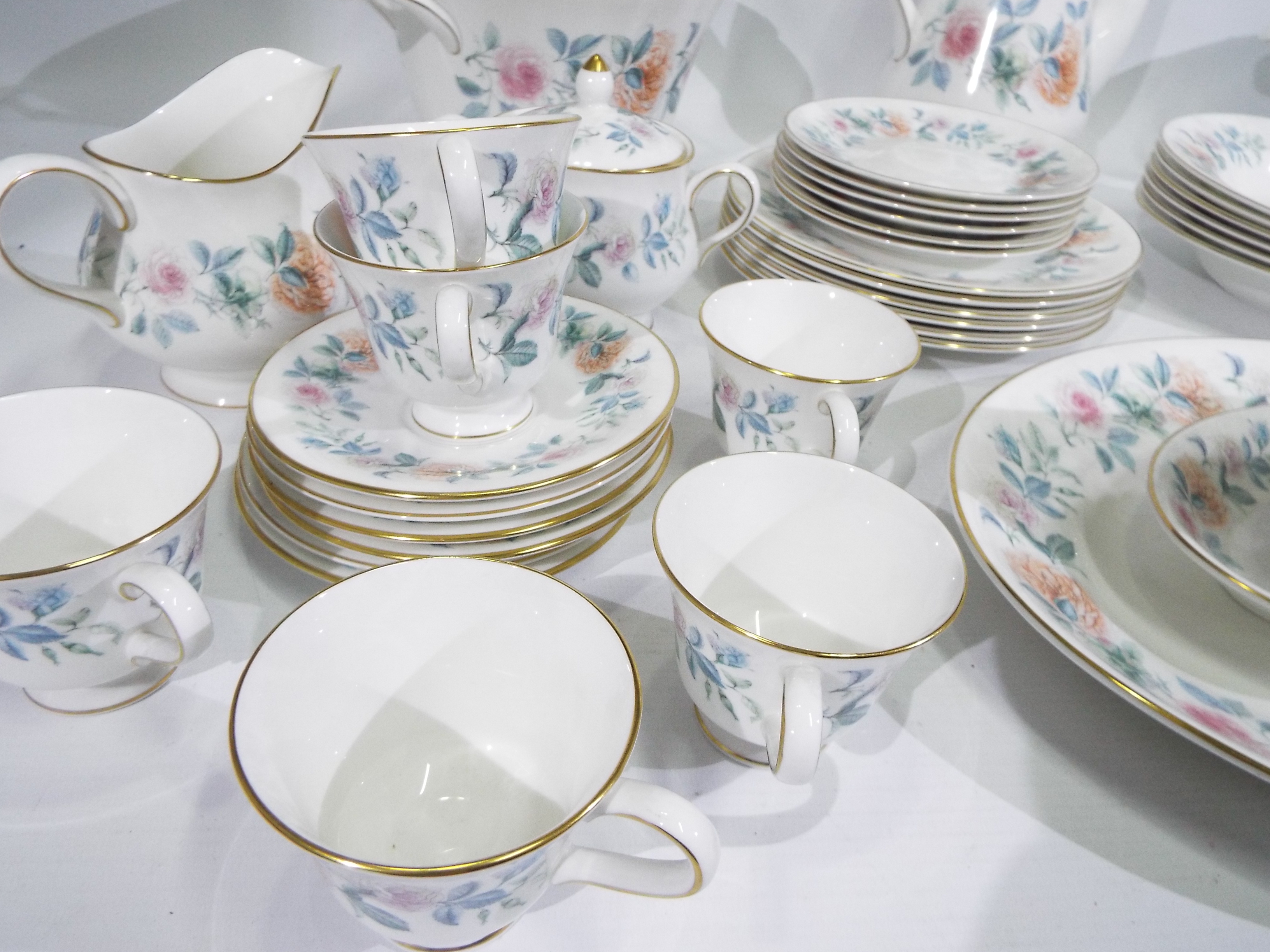 Wedgwood - A collection of dinner and tea wares in the Mist Rose pattern comprising dinner plates, - Image 4 of 5