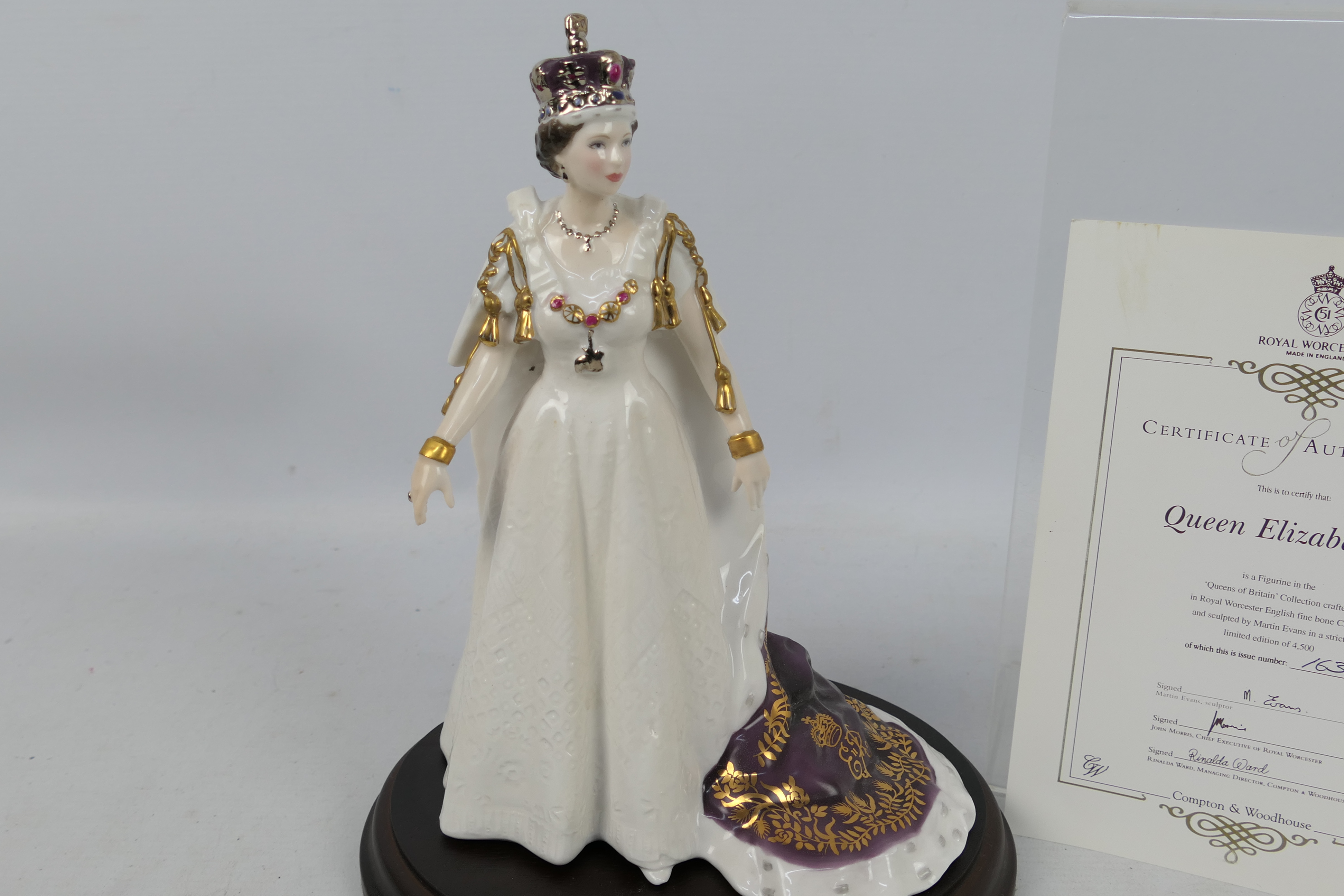 Royal Worcester - A limited edition figure for Compton & Woodhouse depicting Queen Elizabeth II', - Image 2 of 5