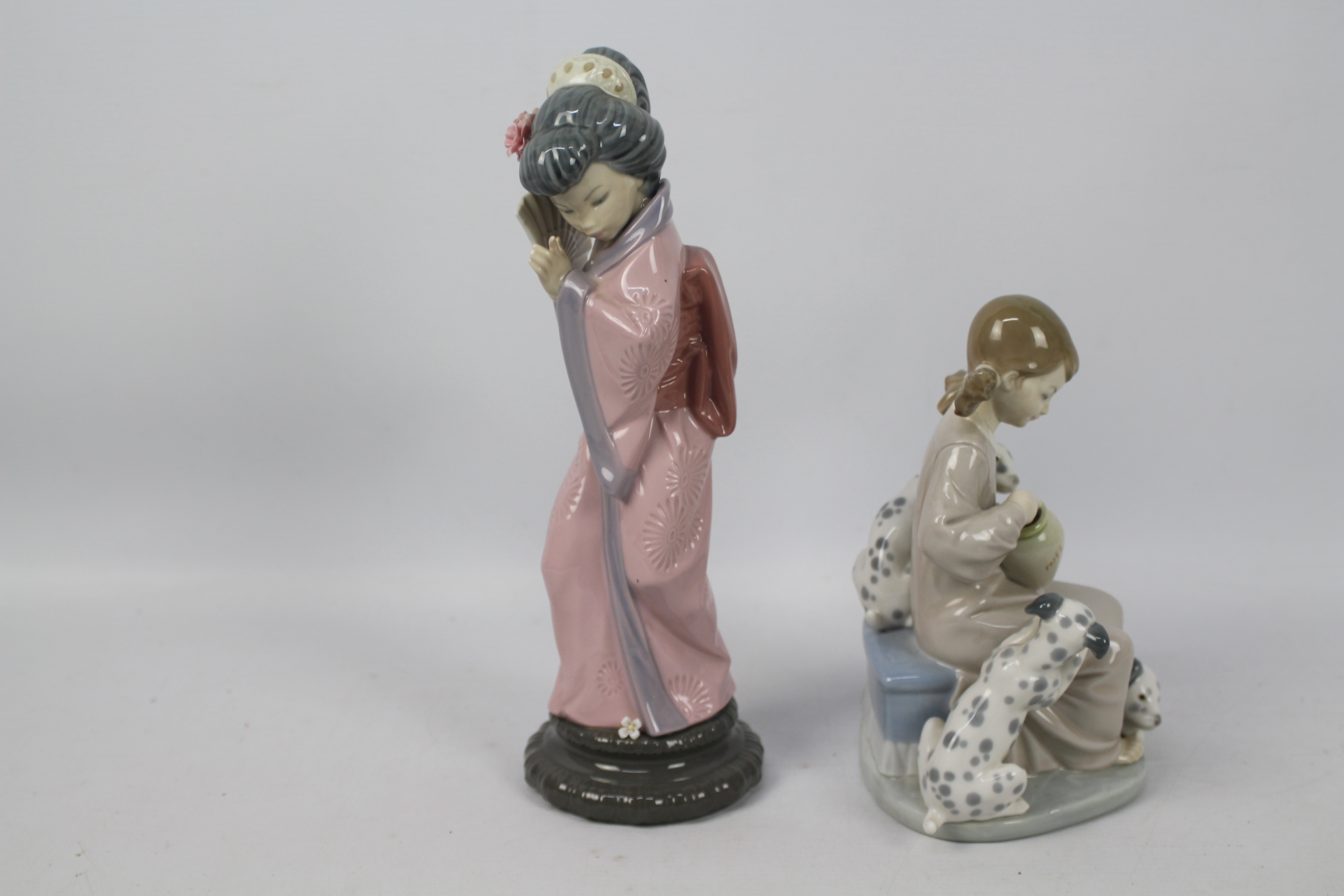 Lladro - Two figures / groups comprising # 4990 Chrysanthemum and # 1248 The Sweet Mouthed, - Image 2 of 8