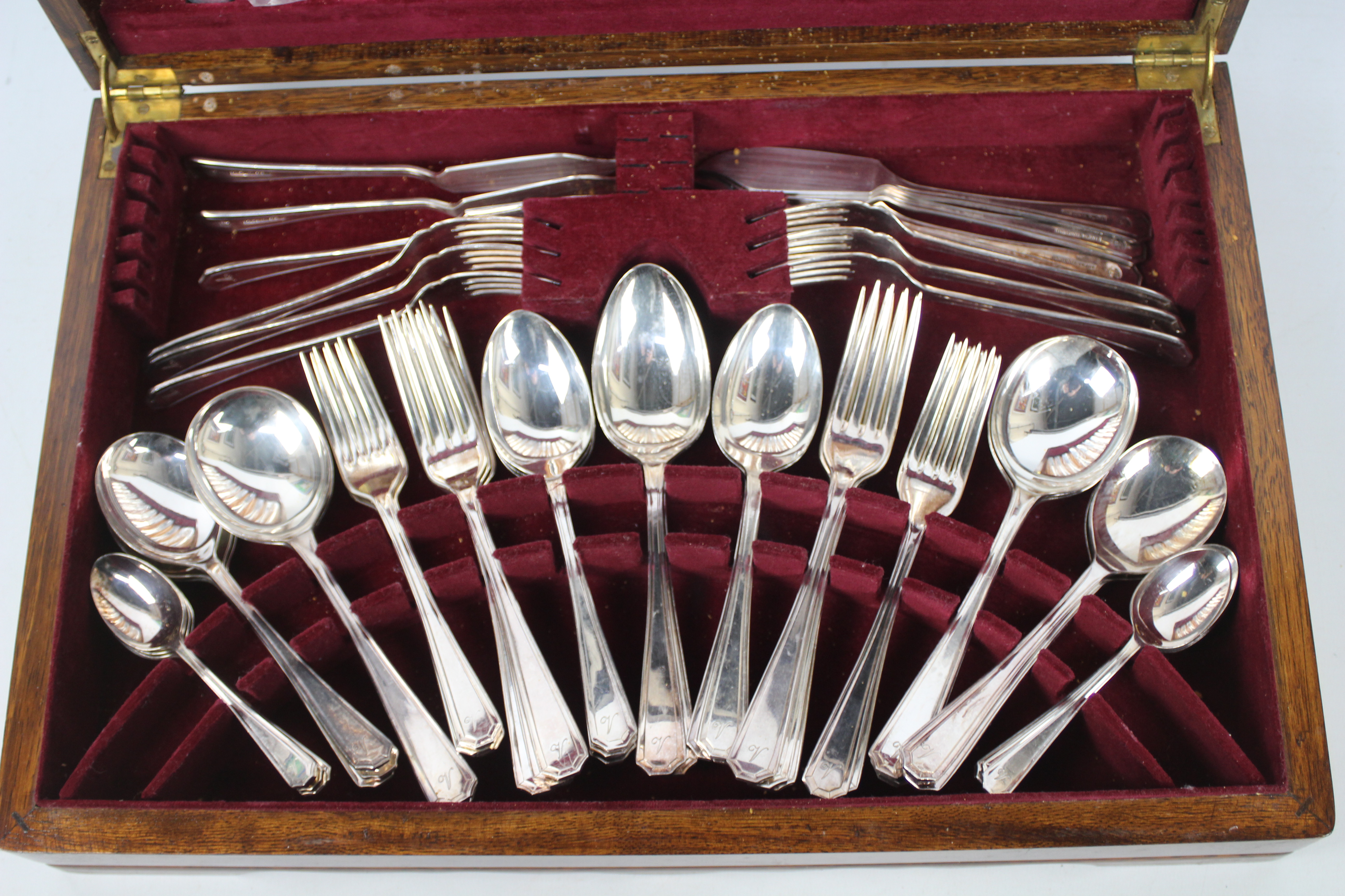 A canteen of silver plated cutlery. - Image 2 of 7