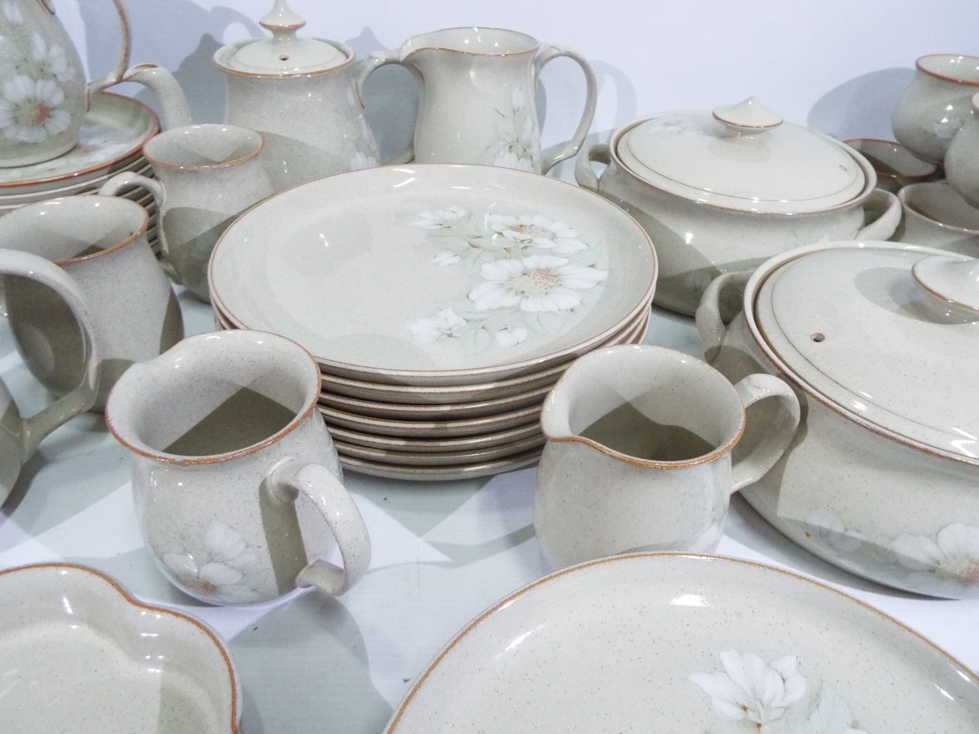 A quantity of Denby Daybreak pattern table wares, approximately 74 pieces. - Image 5 of 9