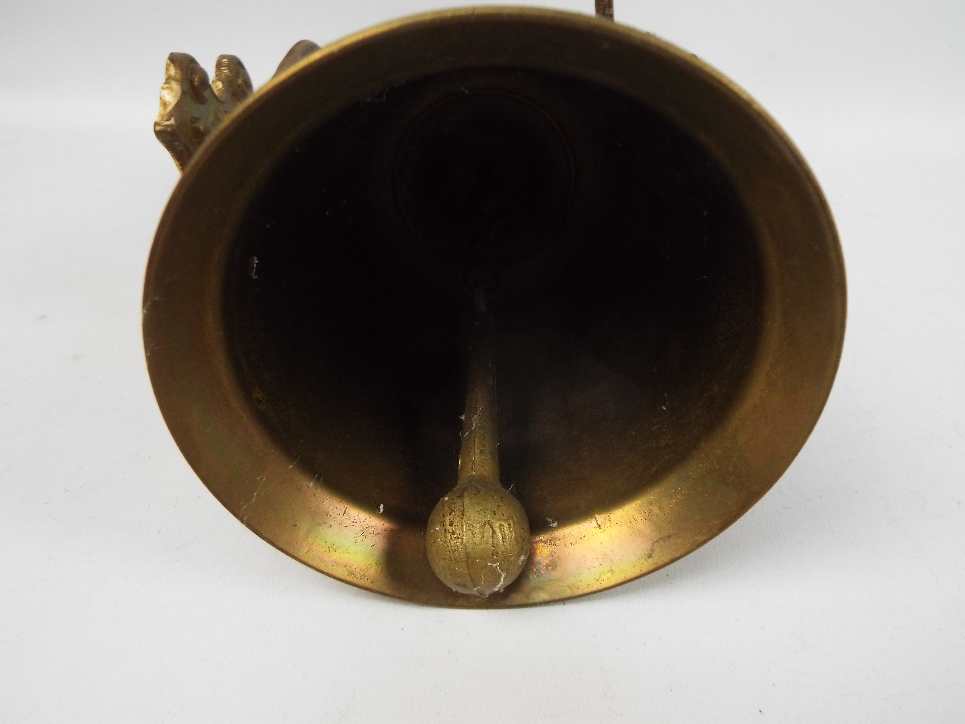 A cast metal (brass) doorbell inscribed 'Vocem Meam Audit Qui Me Tangit' (trans: 'whoever touches - Image 5 of 5