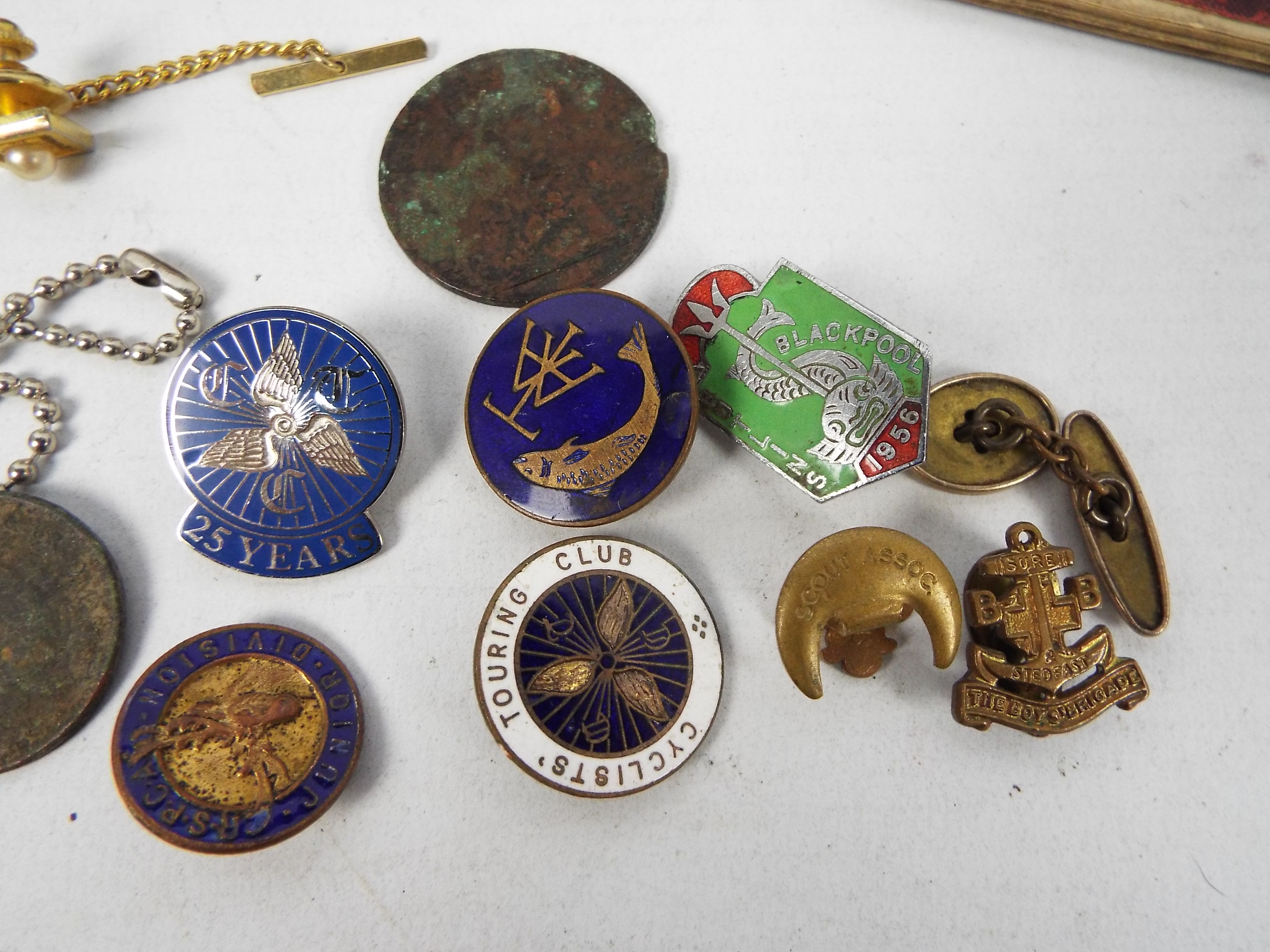 Mixed collectables to include rocking horse model, dress studs, cufflinks, enamel badges, - Image 5 of 5