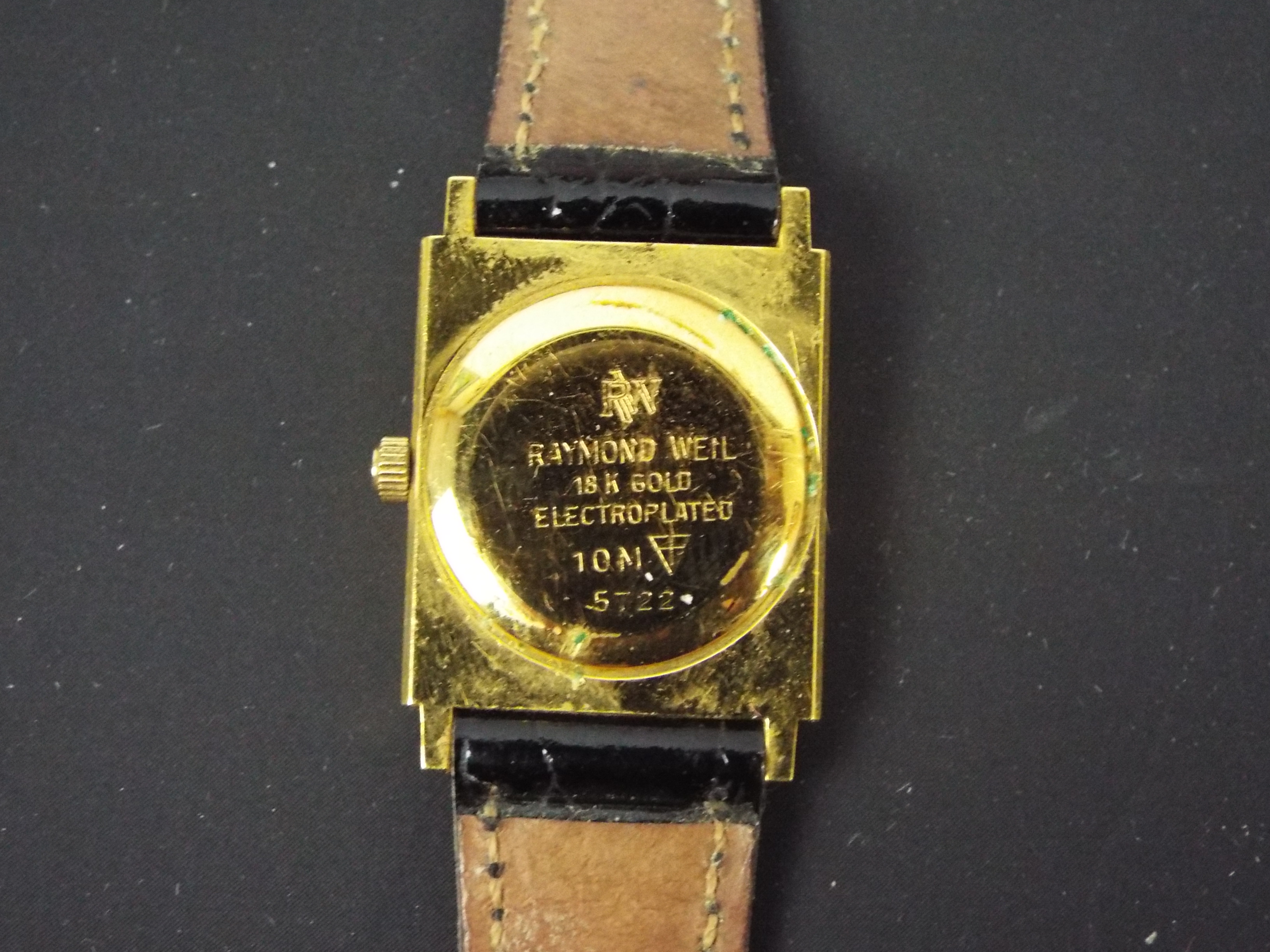 A lady's 18ct gold plated wrist watch on black leather strap. - Image 2 of 3