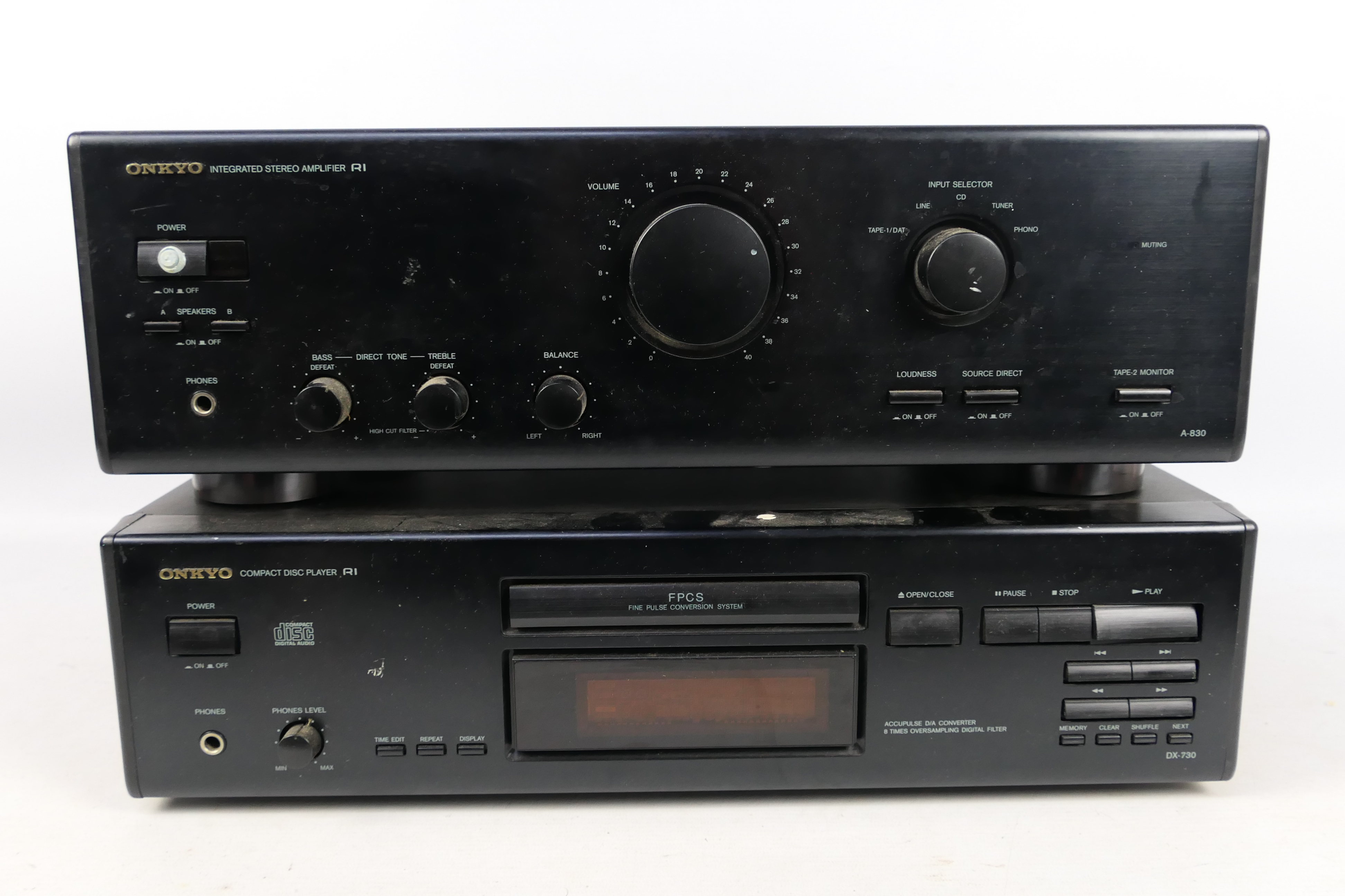 Stereo equipment comprising an Onkyo integrated stereo amplifier R1,
