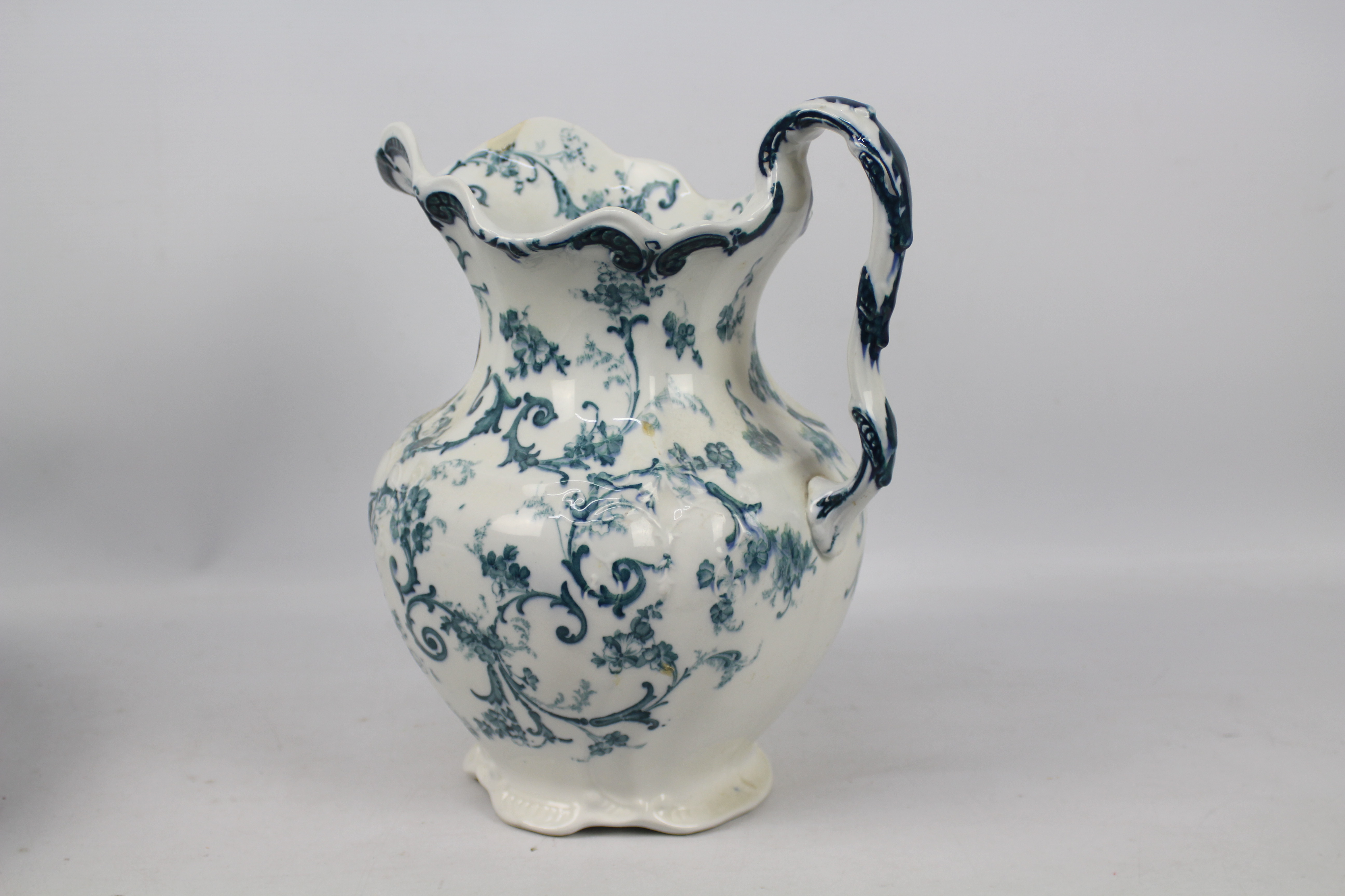 A Ridgways Gainsborough pattern wash bowl and jug together with three cabinet plates, - Image 12 of 13