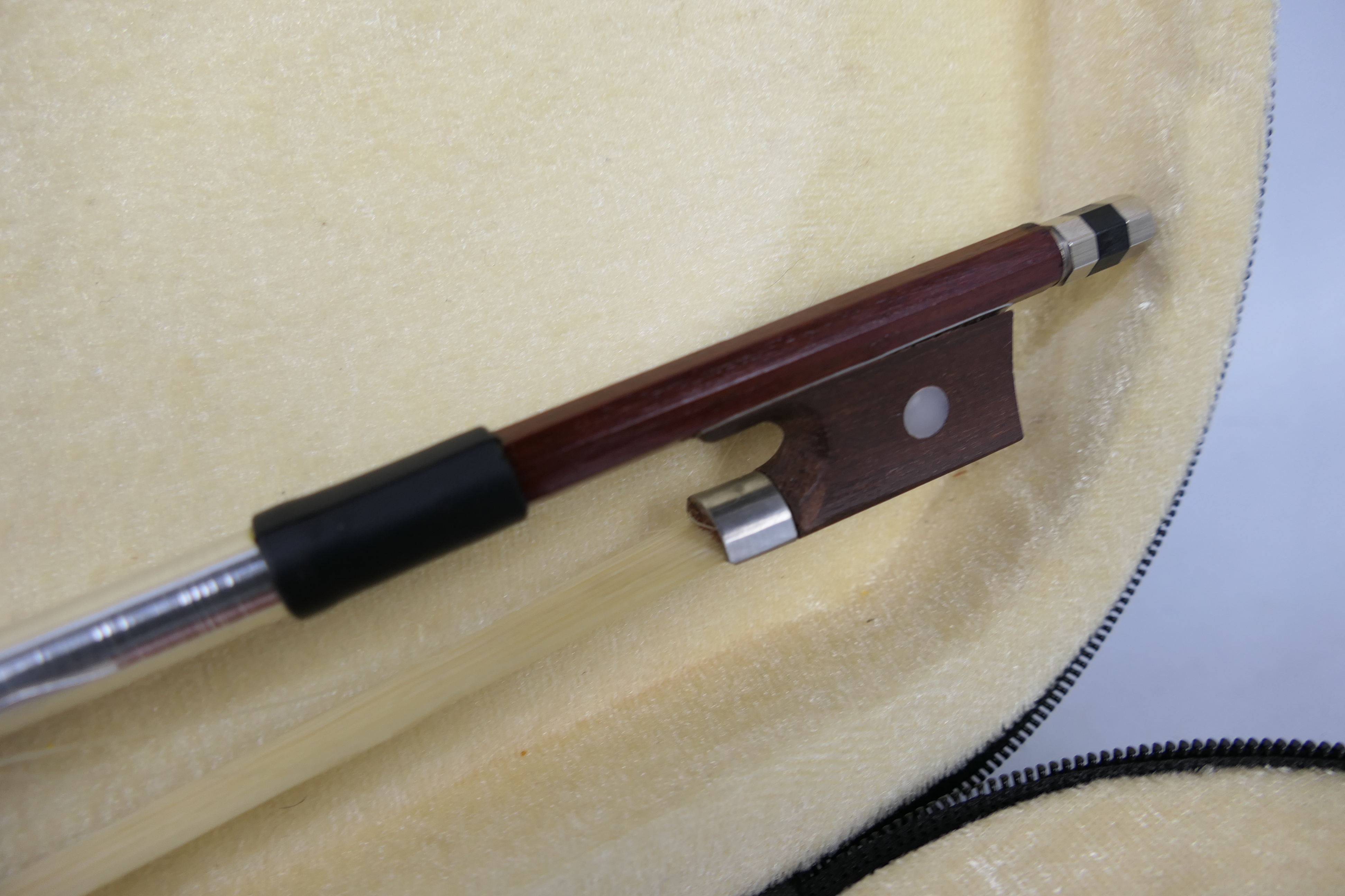 A cased violin and bow. - Image 8 of 8