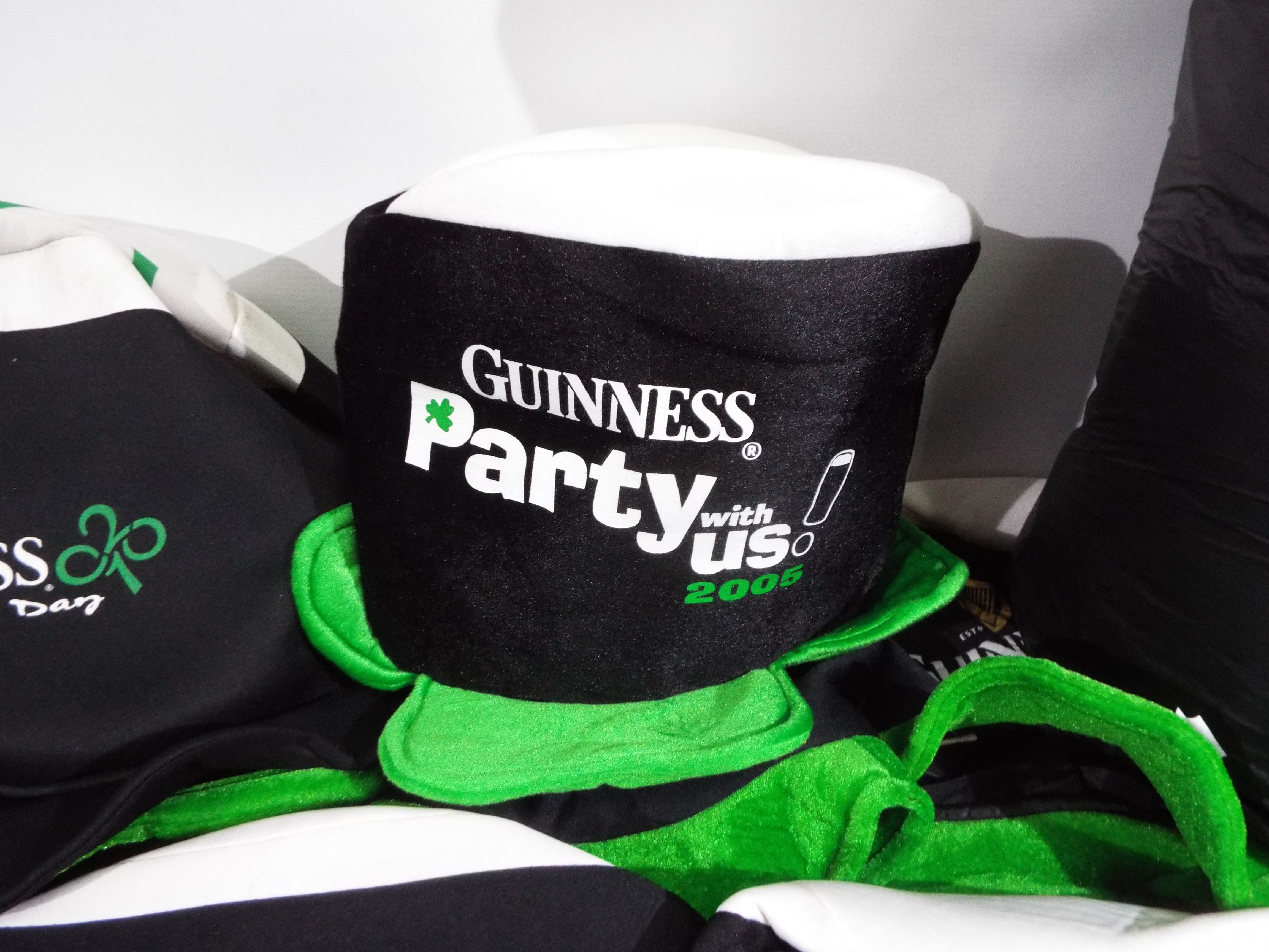 Guinness - A large quantity of Guinness promotional hats. - Image 4 of 4