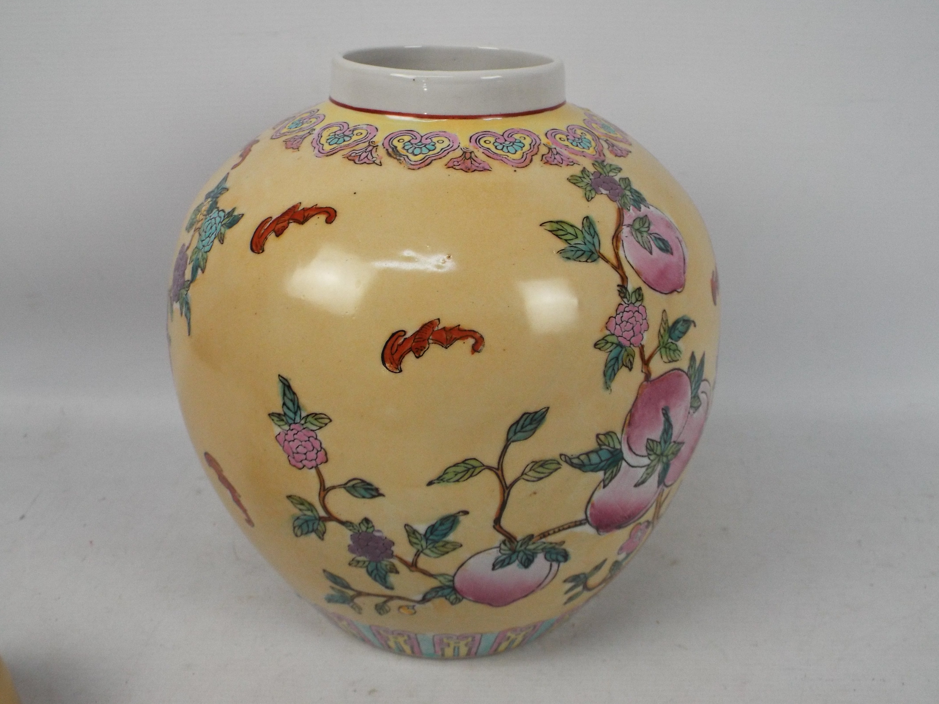 A large Chinese ginger jar decorated with bats and peaches above a lappet border with ruyi head - Image 5 of 6