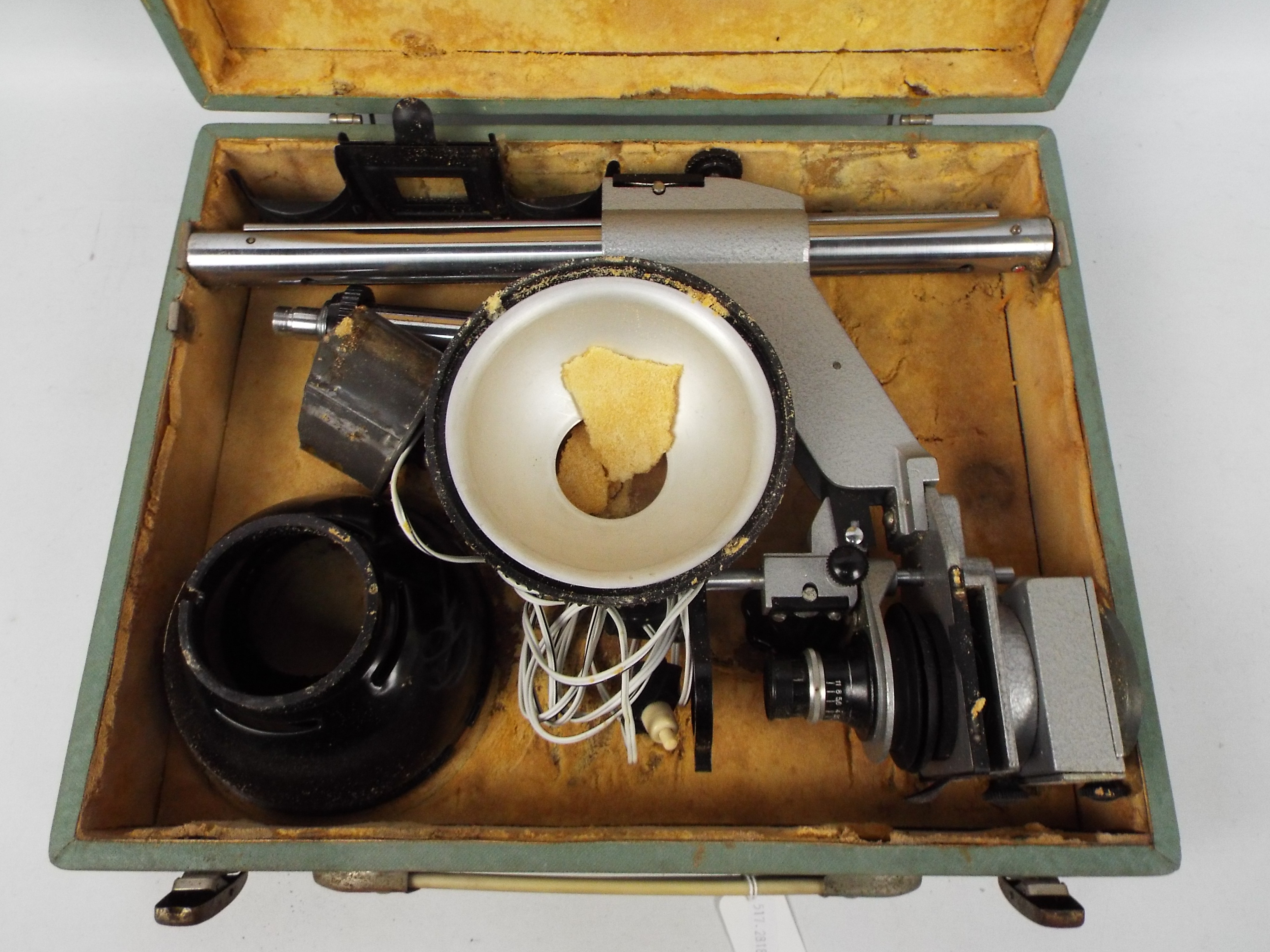 A vintage Soviet Russian portable photograph enlarger, contained in case. - Image 2 of 4