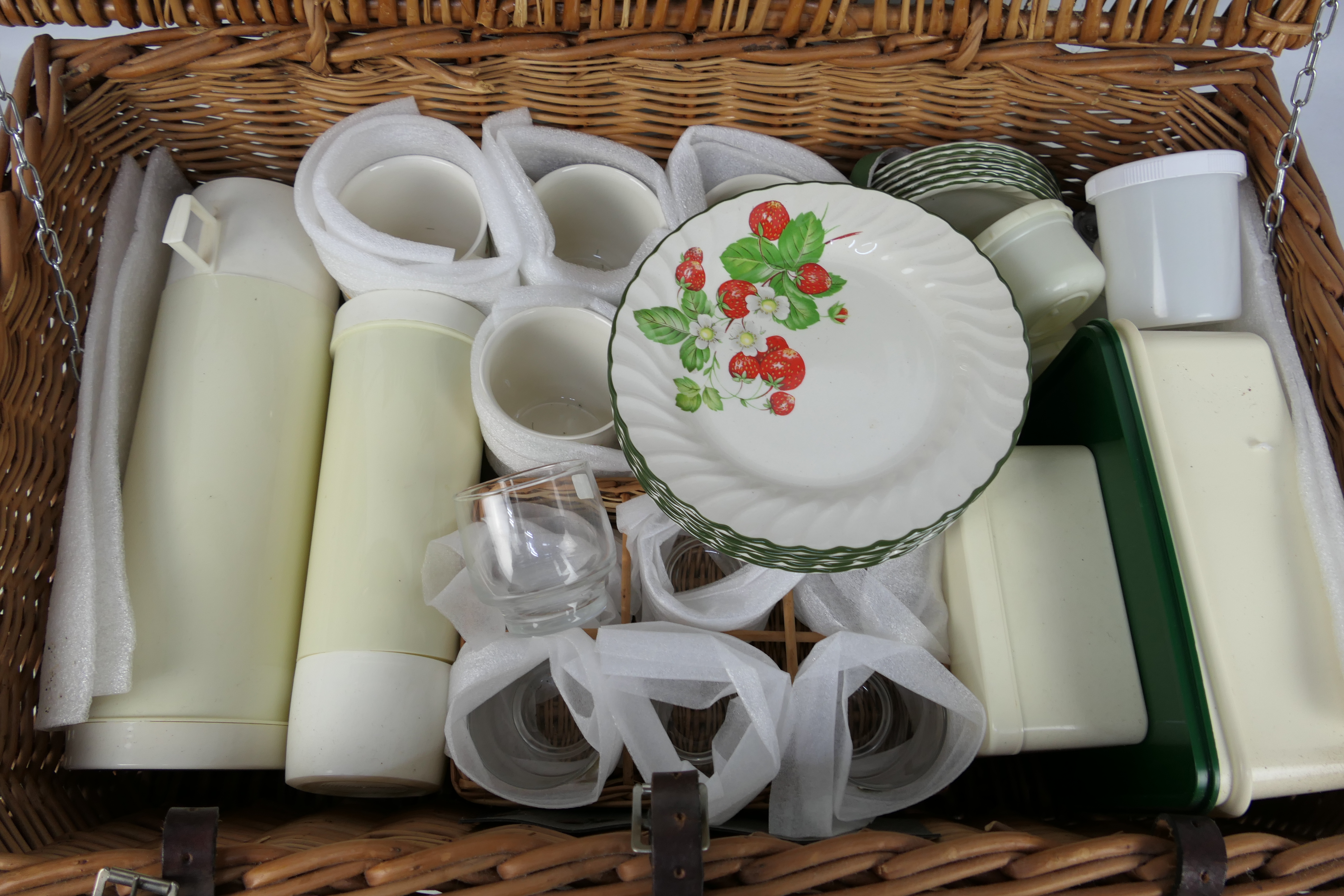 A vintage Antler picnic set in wicker basket. - Image 3 of 6