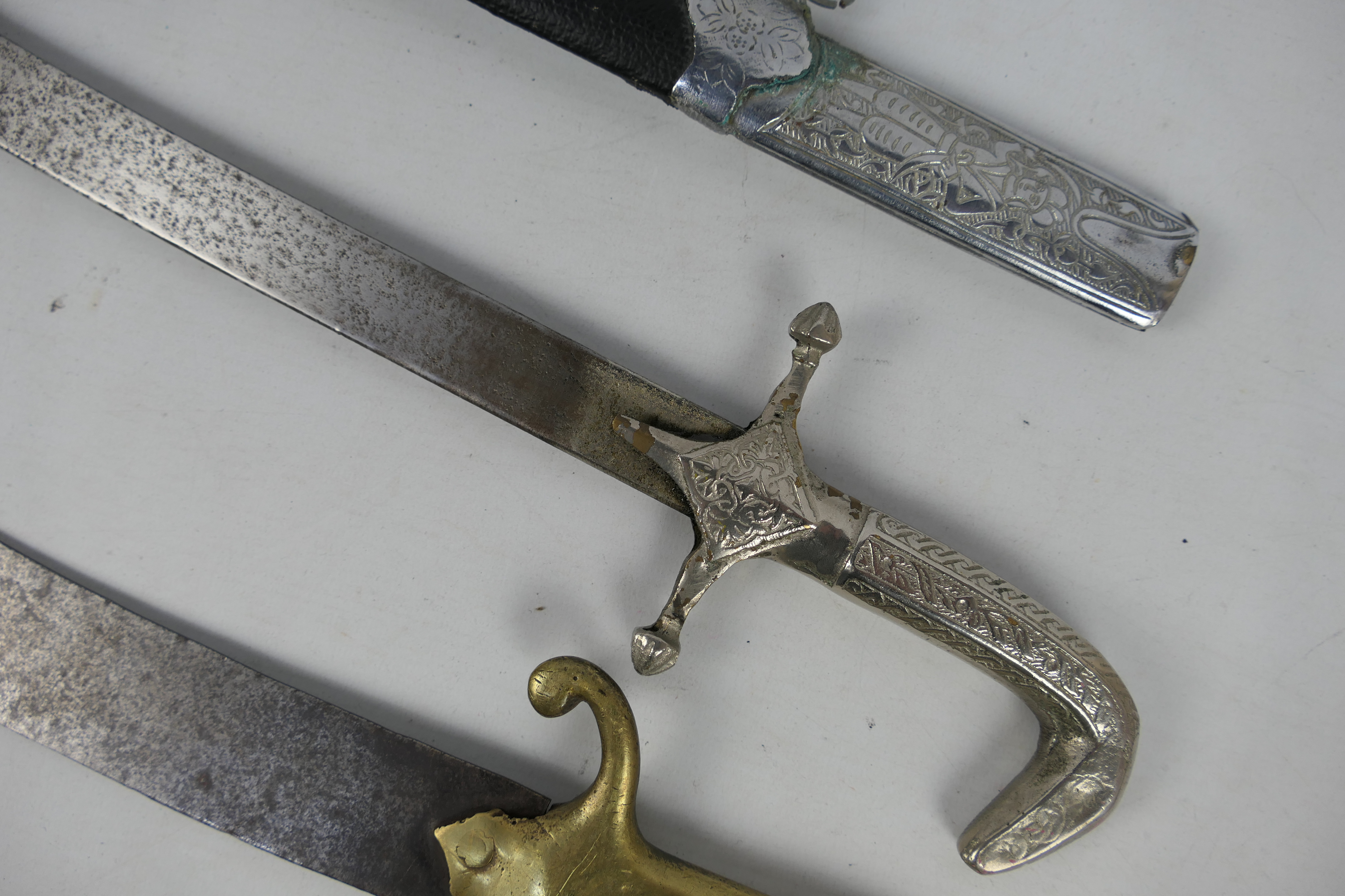 A Middle Eastern scimitar type sword, - Image 3 of 6