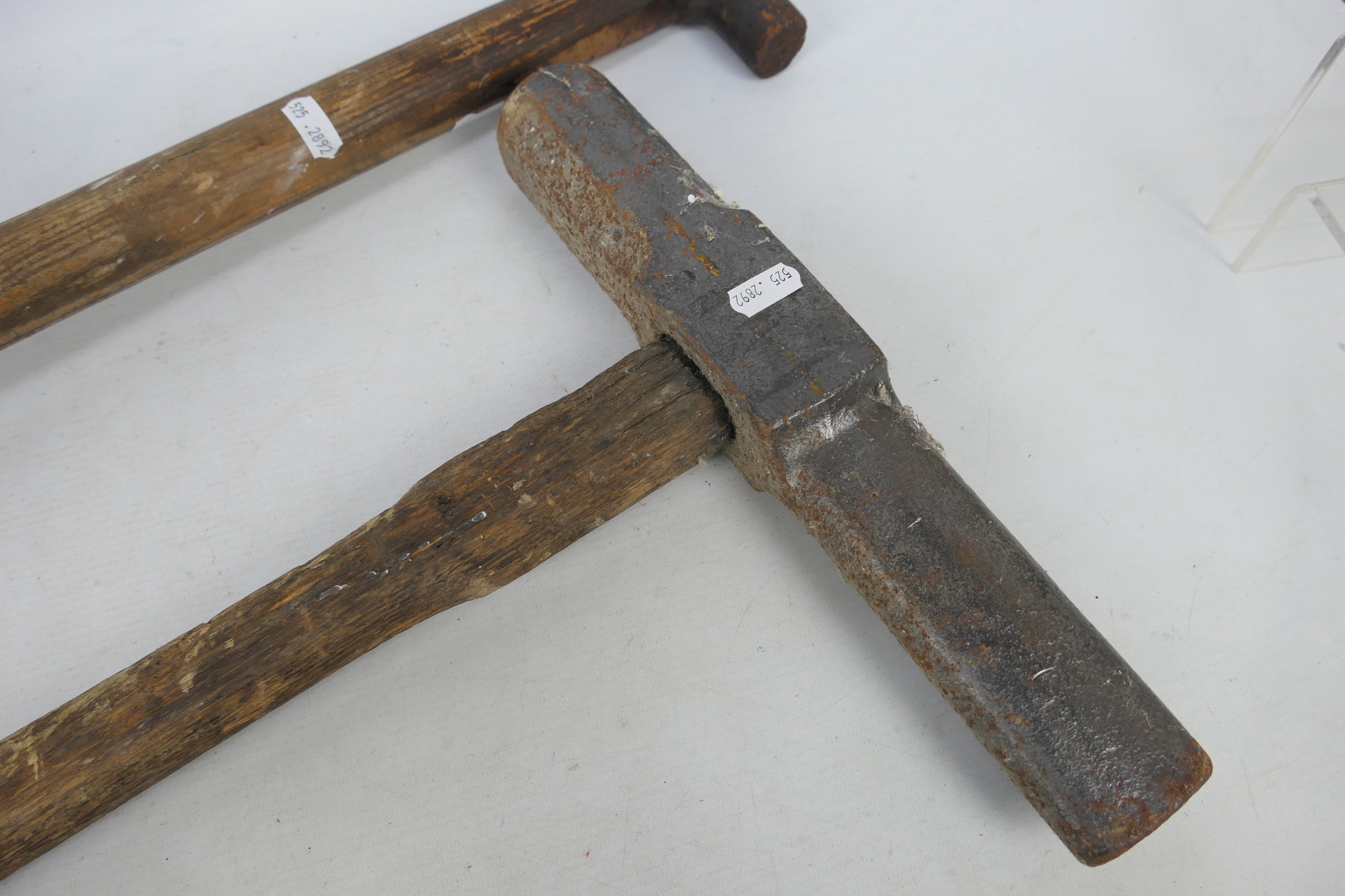 A vintage firing shovel and platelayer's keying hammer (handle 85 cm length). - Image 2 of 4