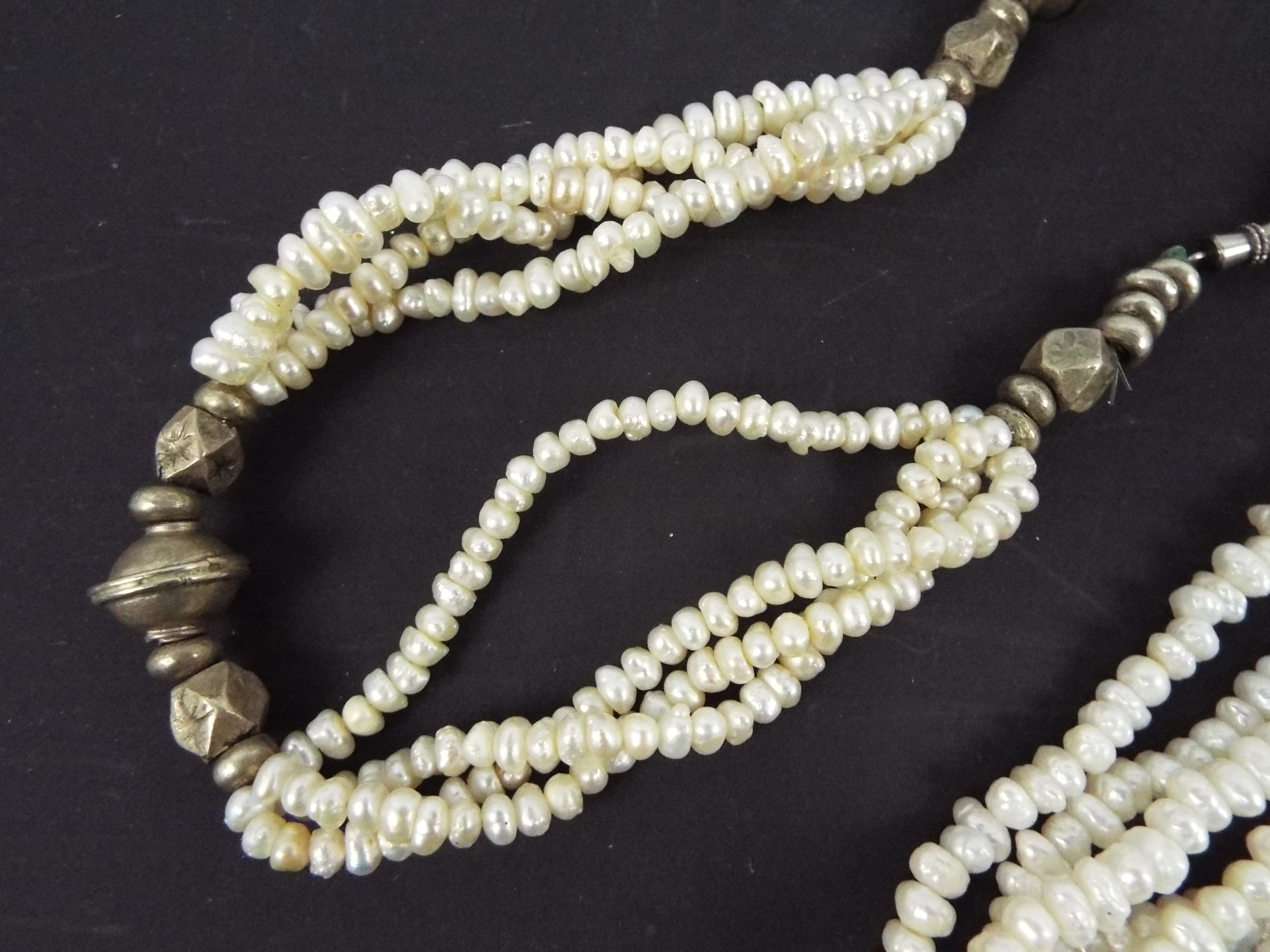 Two multi-strand necklaces, one with gilt metal clasp, longest 47 cm. - Image 4 of 5