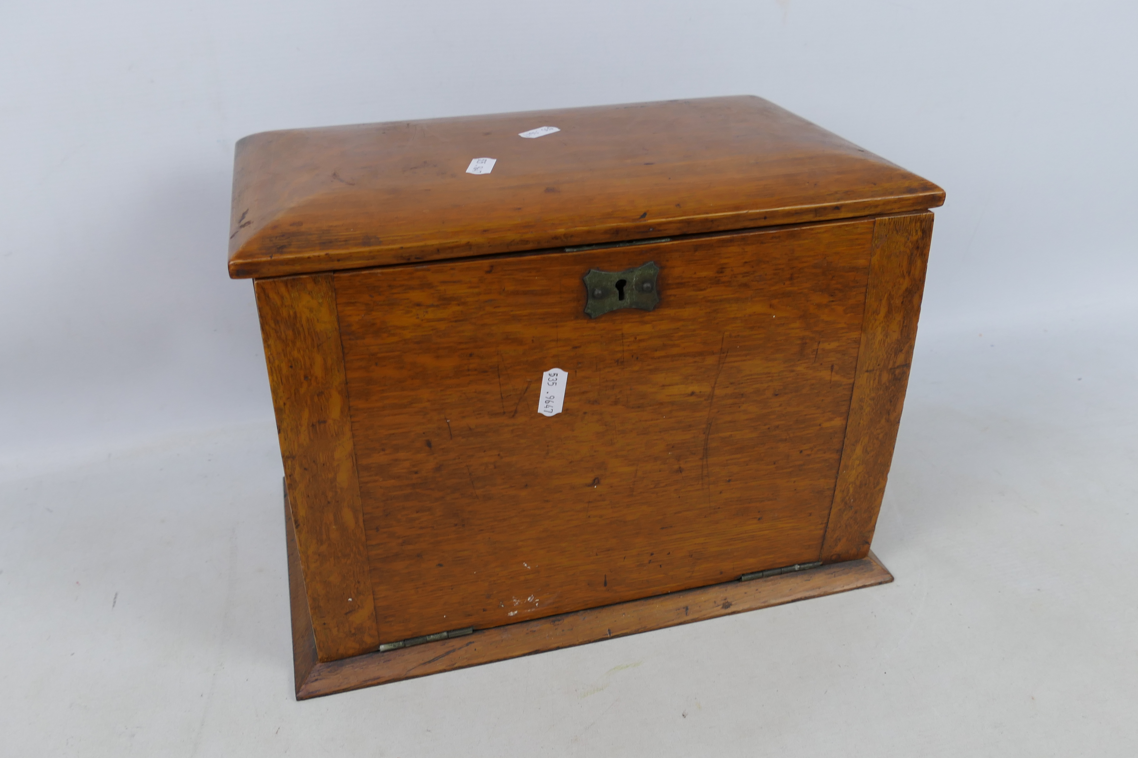 A vintage. fall front stationary box, approximately 26 cm x 35 cm x 22 cm. - Image 2 of 3