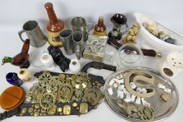 A mixed lot comprising metalware to incl