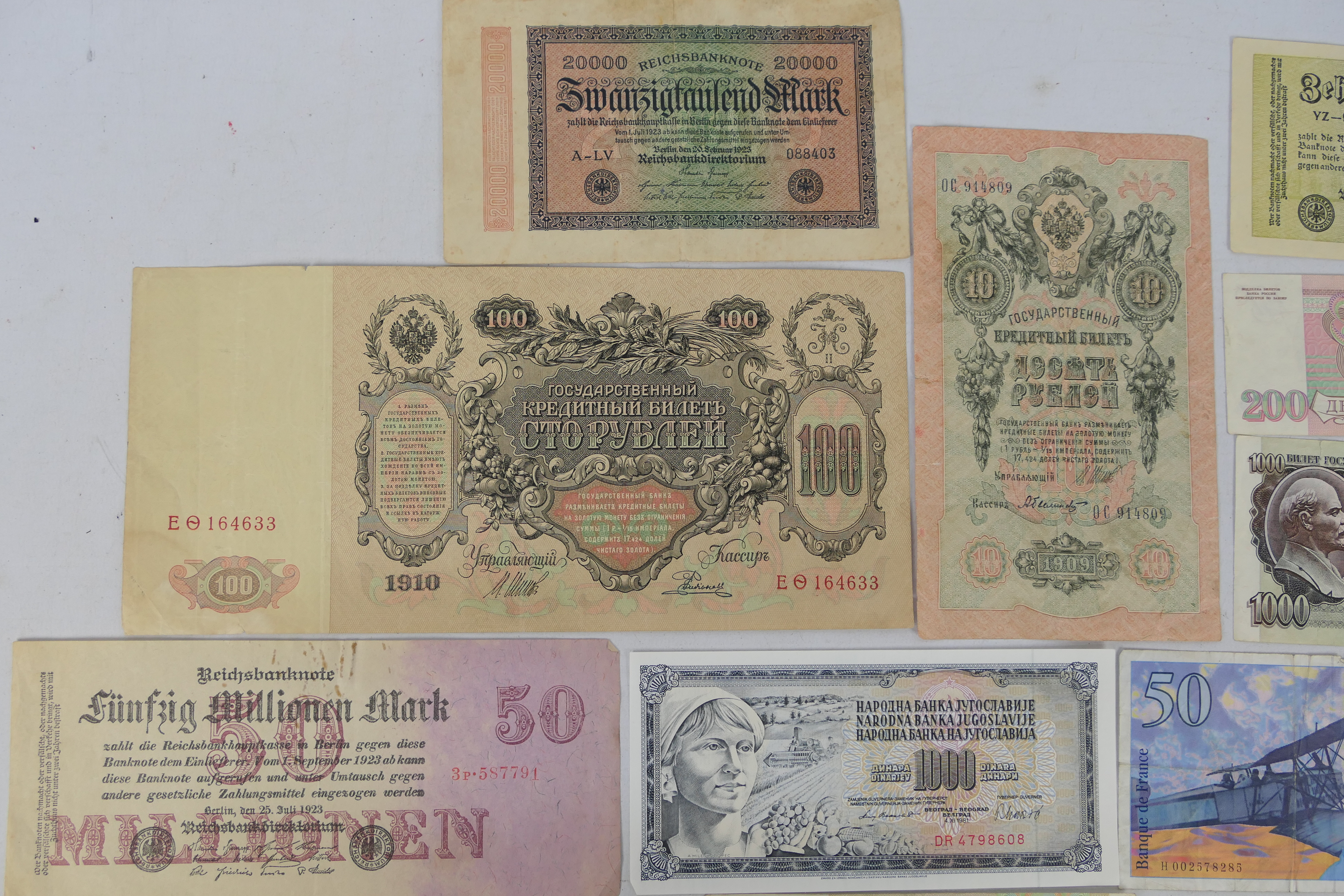 A small collection of banknotes to inclu - Image 3 of 4