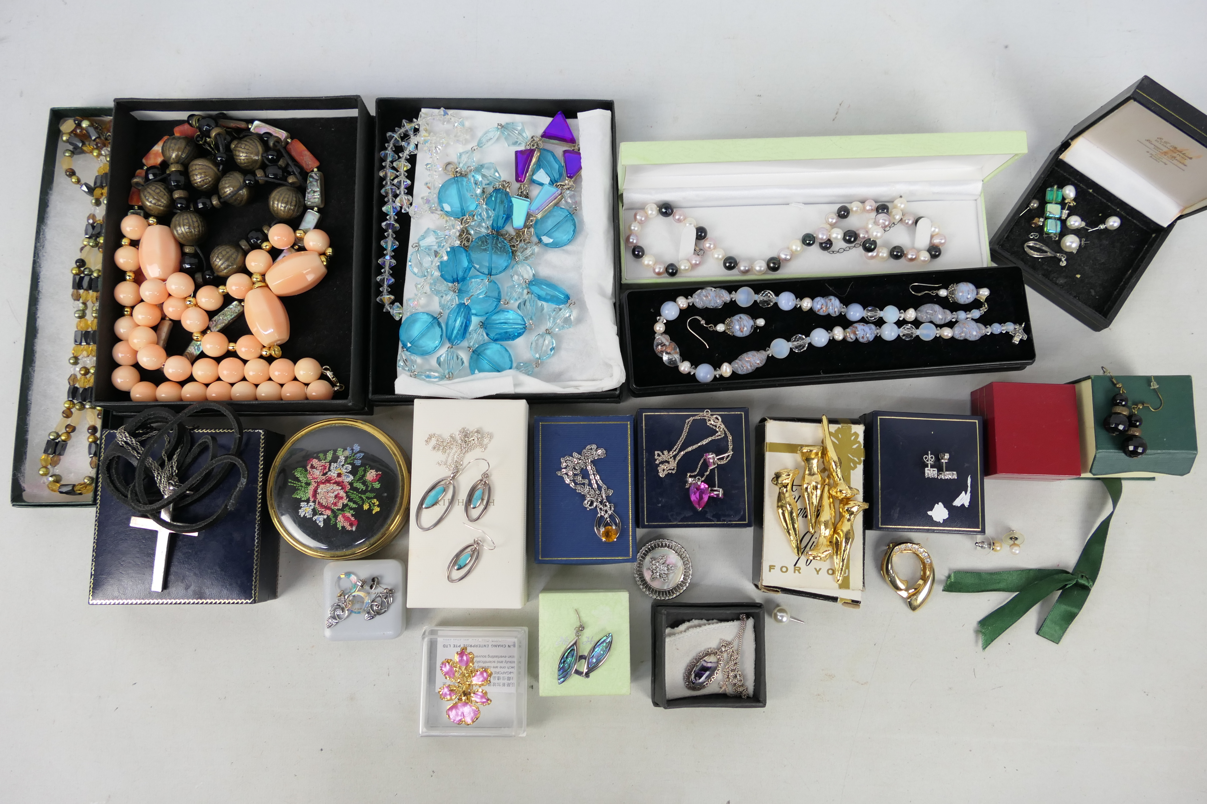 A collection of costume jewellery, some pieces stamped 925.