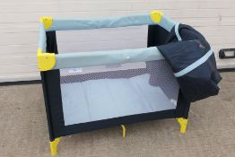 Scallywags - A Weekender Travel cot by Scallywags - Travel cot comes in Scallywags carrier bag case.