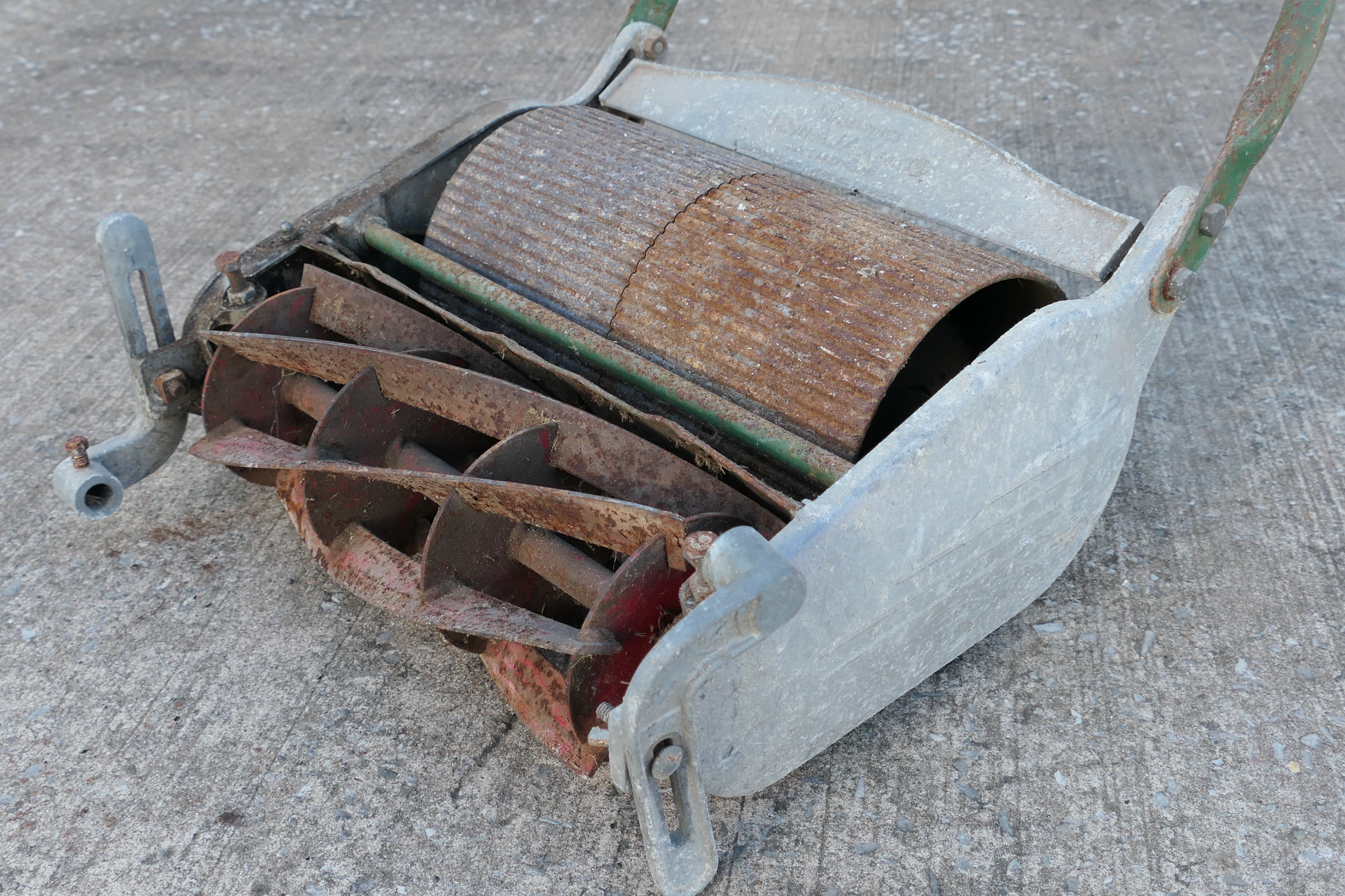 Vintage Gardening Equipment - A Ransomes 12 Inch Ajax Mk 5 lawn mower. - Image 5 of 5