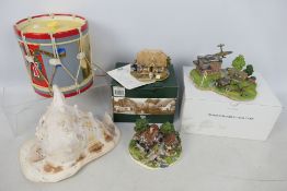 Lot to include Lilliput Lane and Danbury Mint models including a RAFA Series A Safe Return,