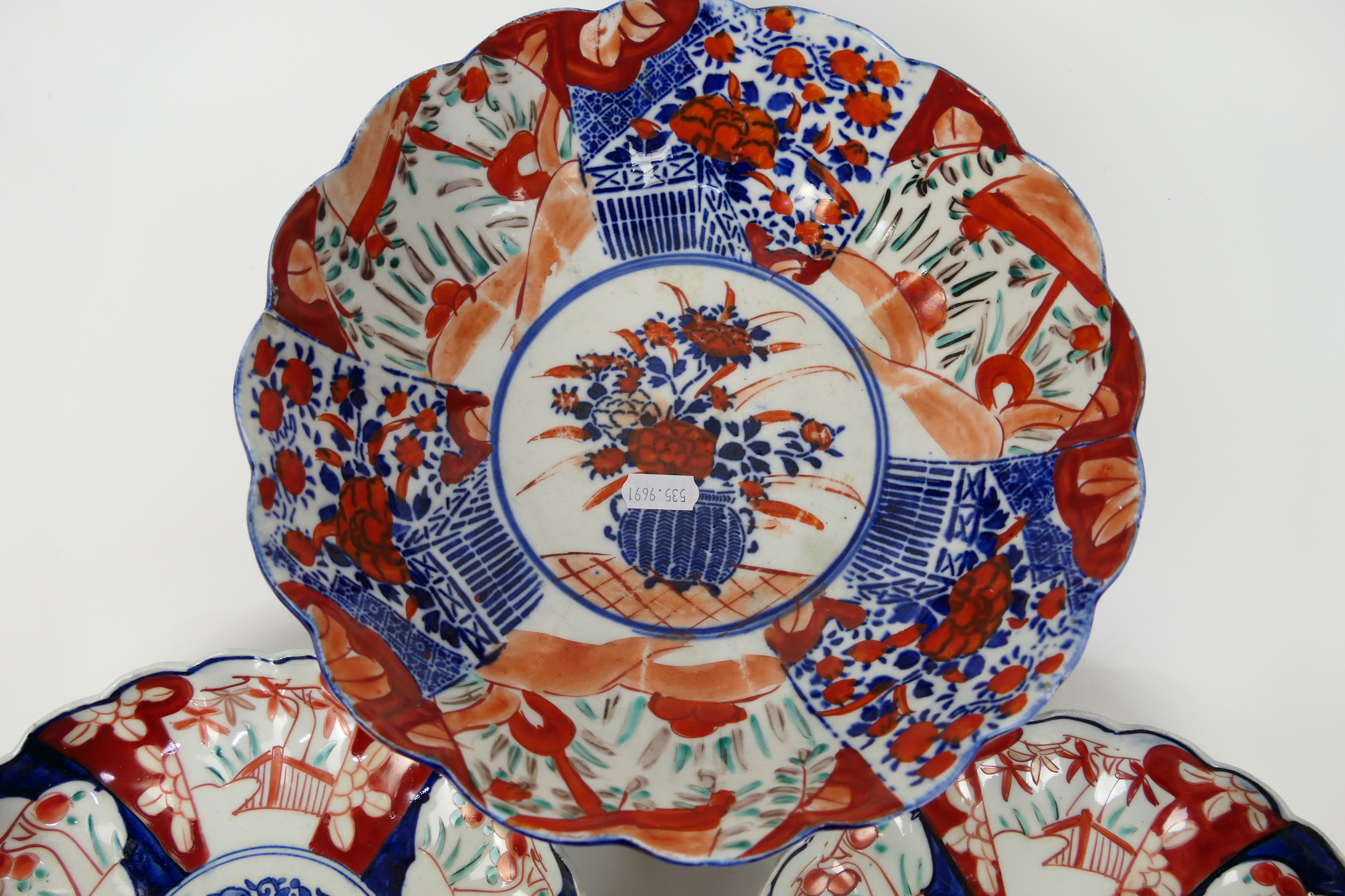 Three pieces of Imari ware comprising a bowl decorated with central basket of flowers, - Image 4 of 7