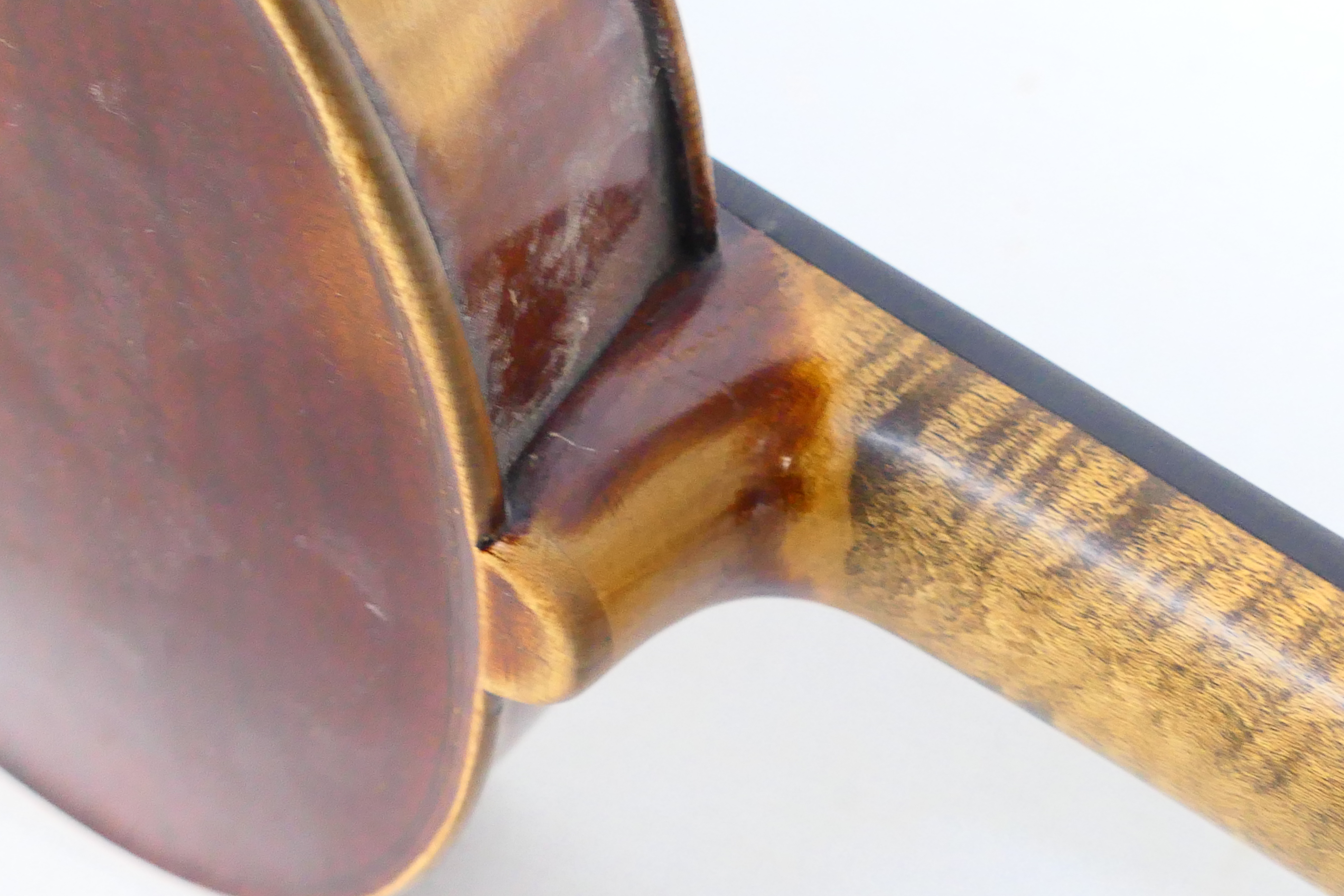 Violin, no label to the interior, 60 cm (l). - Image 9 of 11