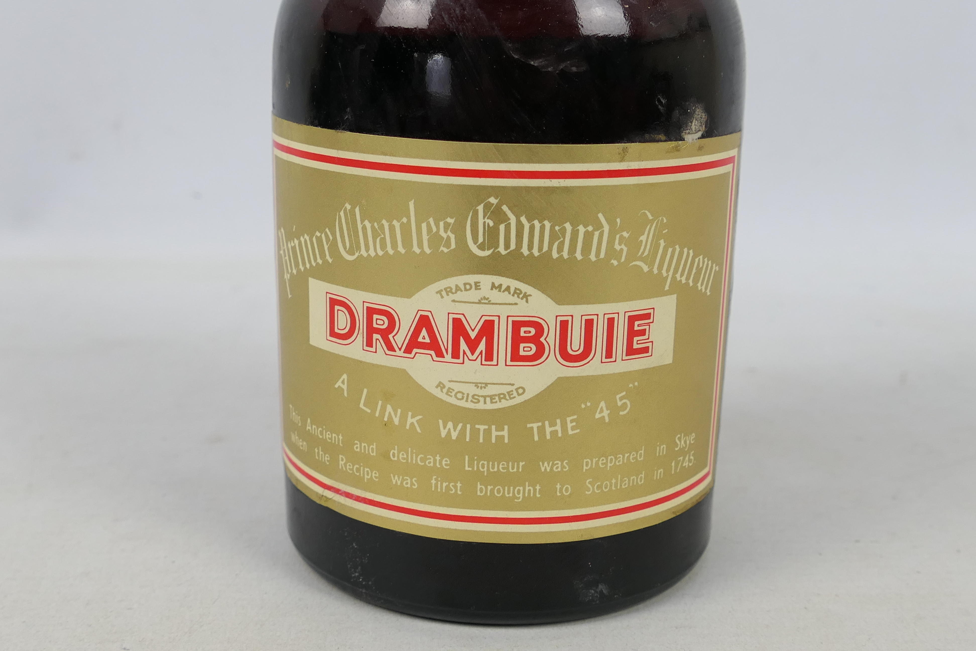 A vintage bottle of Drambuie, no capacity or strength stated, likely a 1970's bottling. - Image 3 of 4