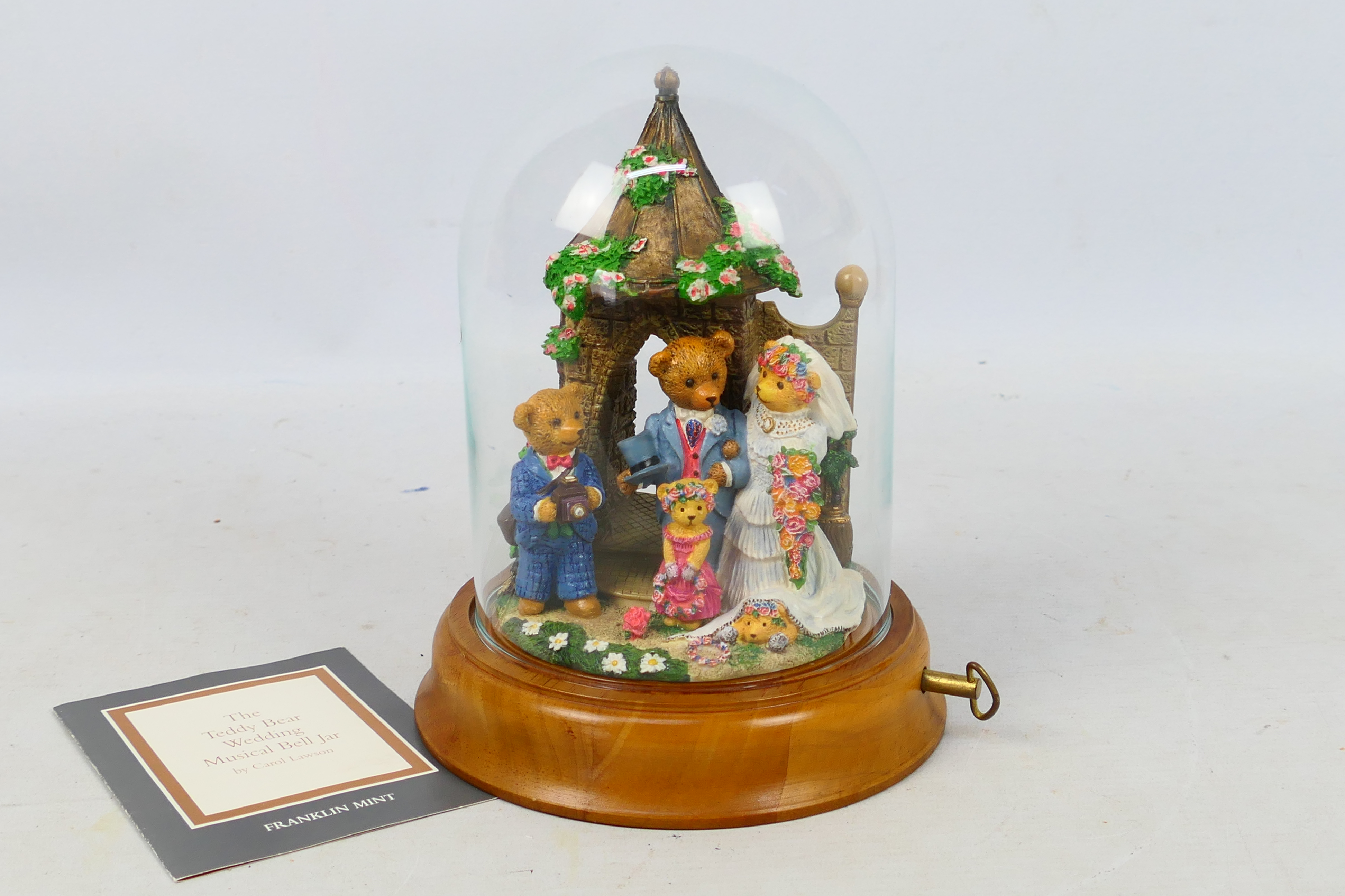 Franklin Mint - A limited edition 'The Teddy Bear Wedding Musical Bell Jar' by Carol Lawson - Jar