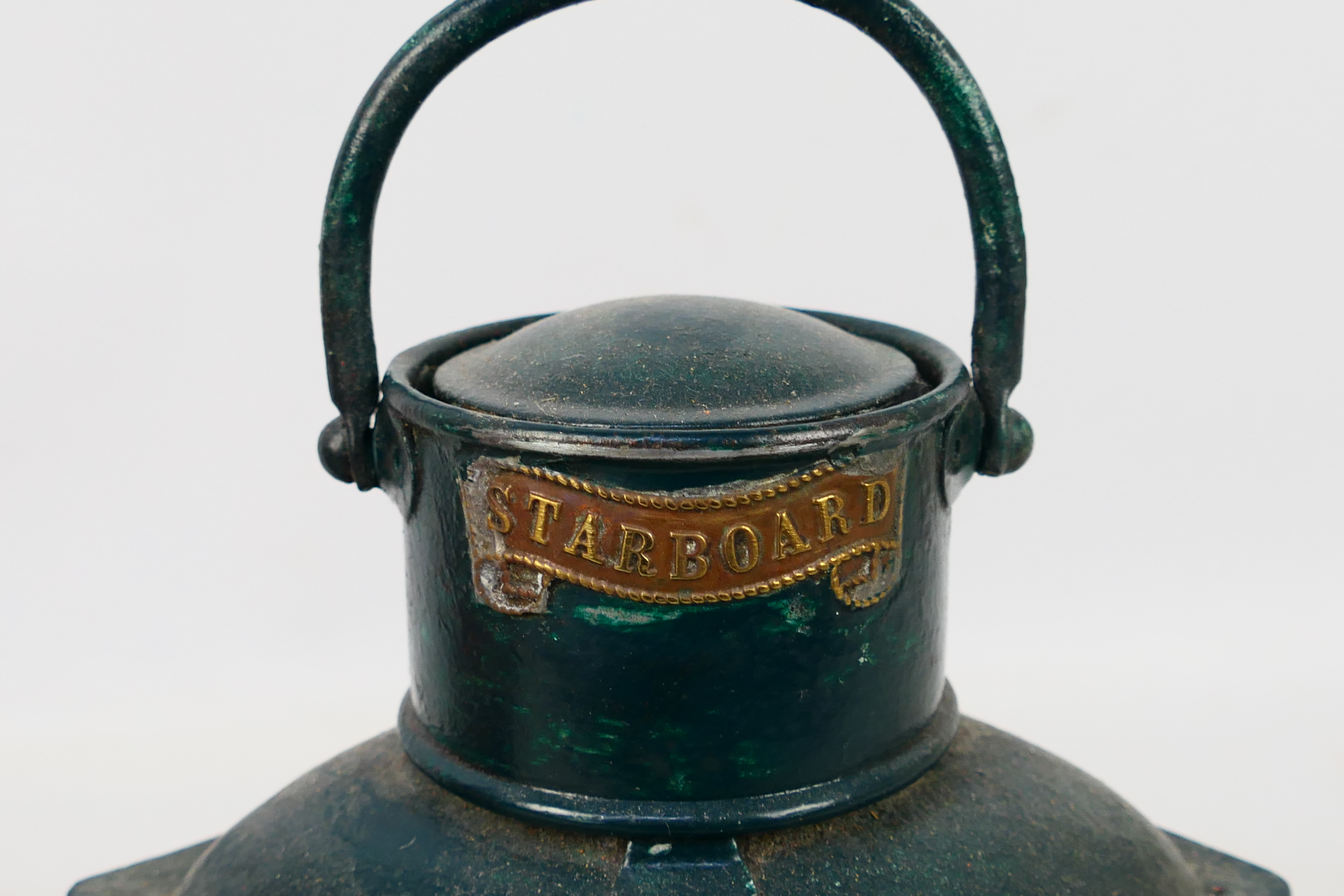 Two ships lights / lanterns, Port and Starboard, approximately 22 cm (h) not including handles. - Image 3 of 4