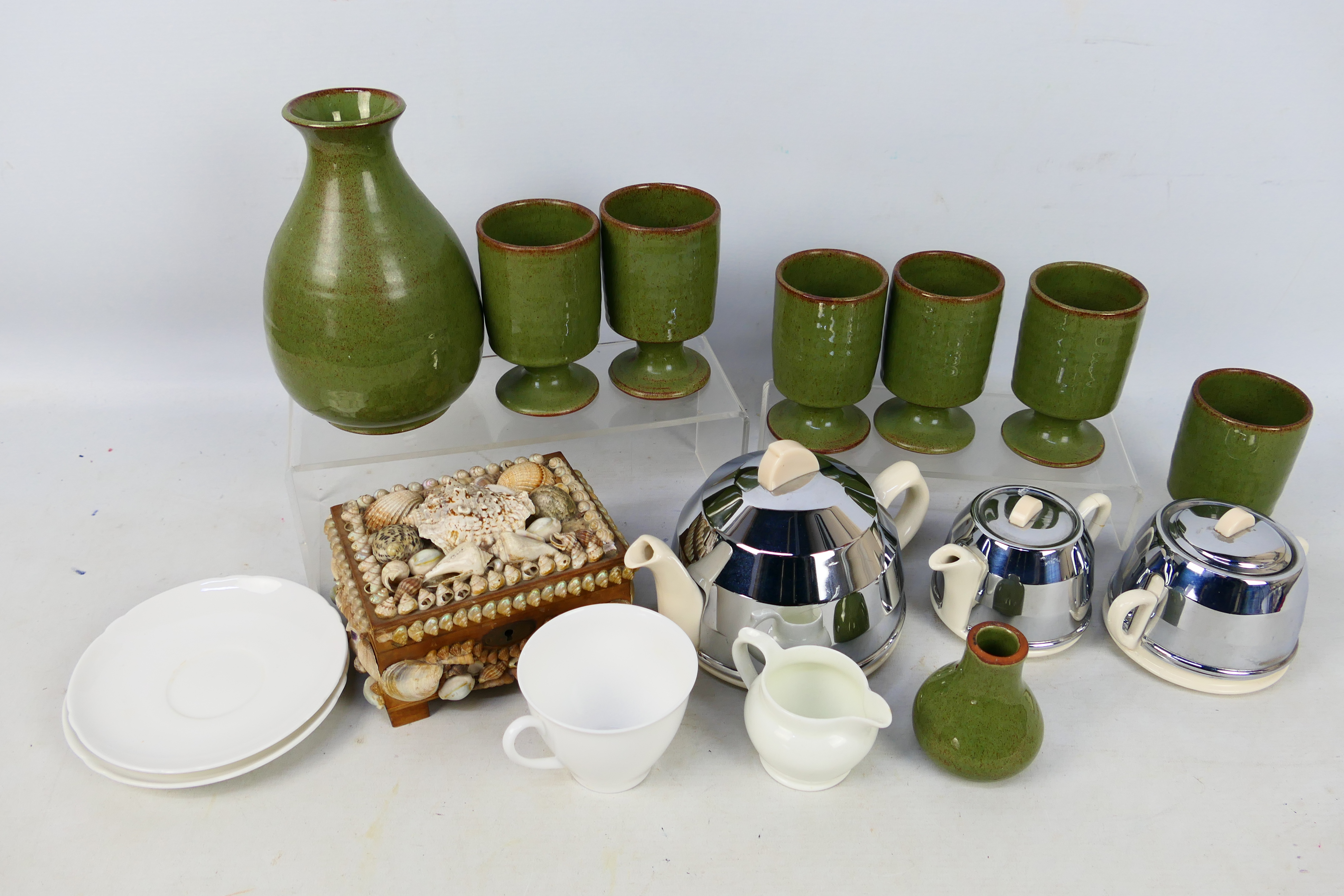Lot comprising ceramics to include Shelley, tea wares with chrome plated covers and similar,