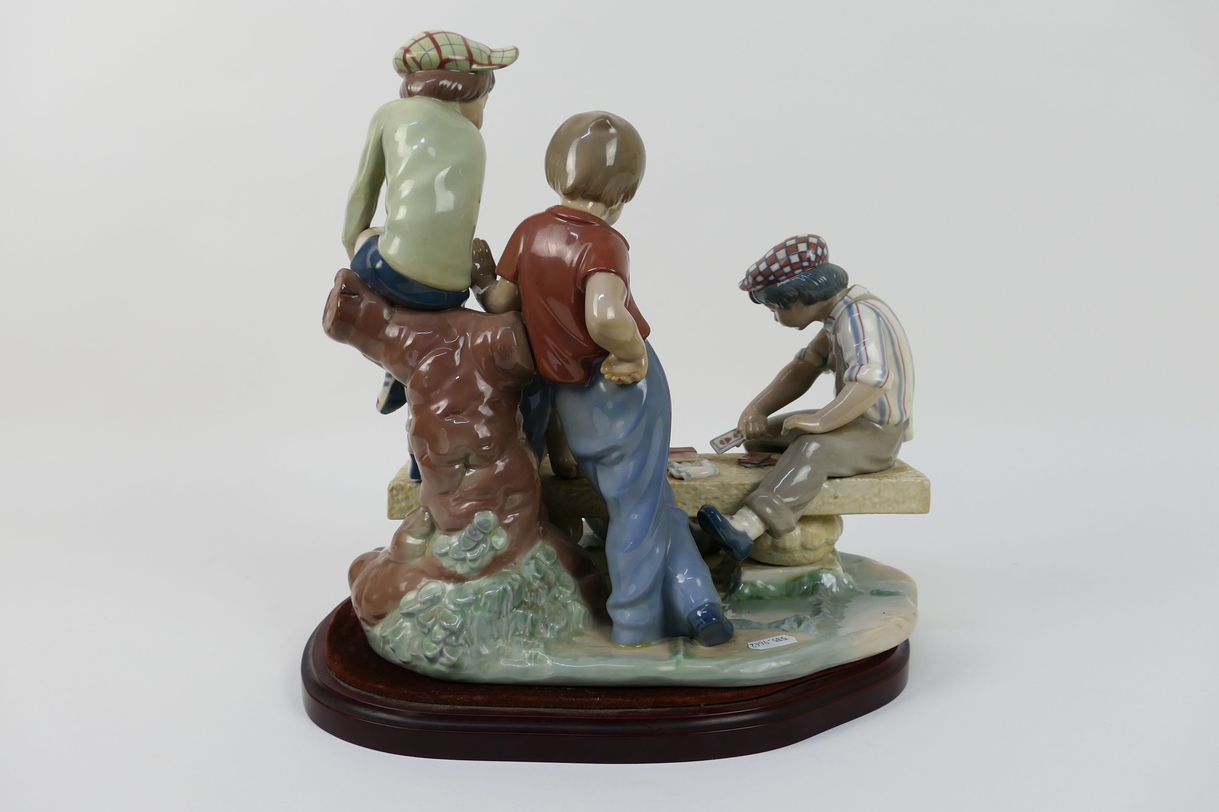 Nao by Lladro - a limited edition large and Impressive Porcelain Group Figure entitled Boys Playing - Image 4 of 8