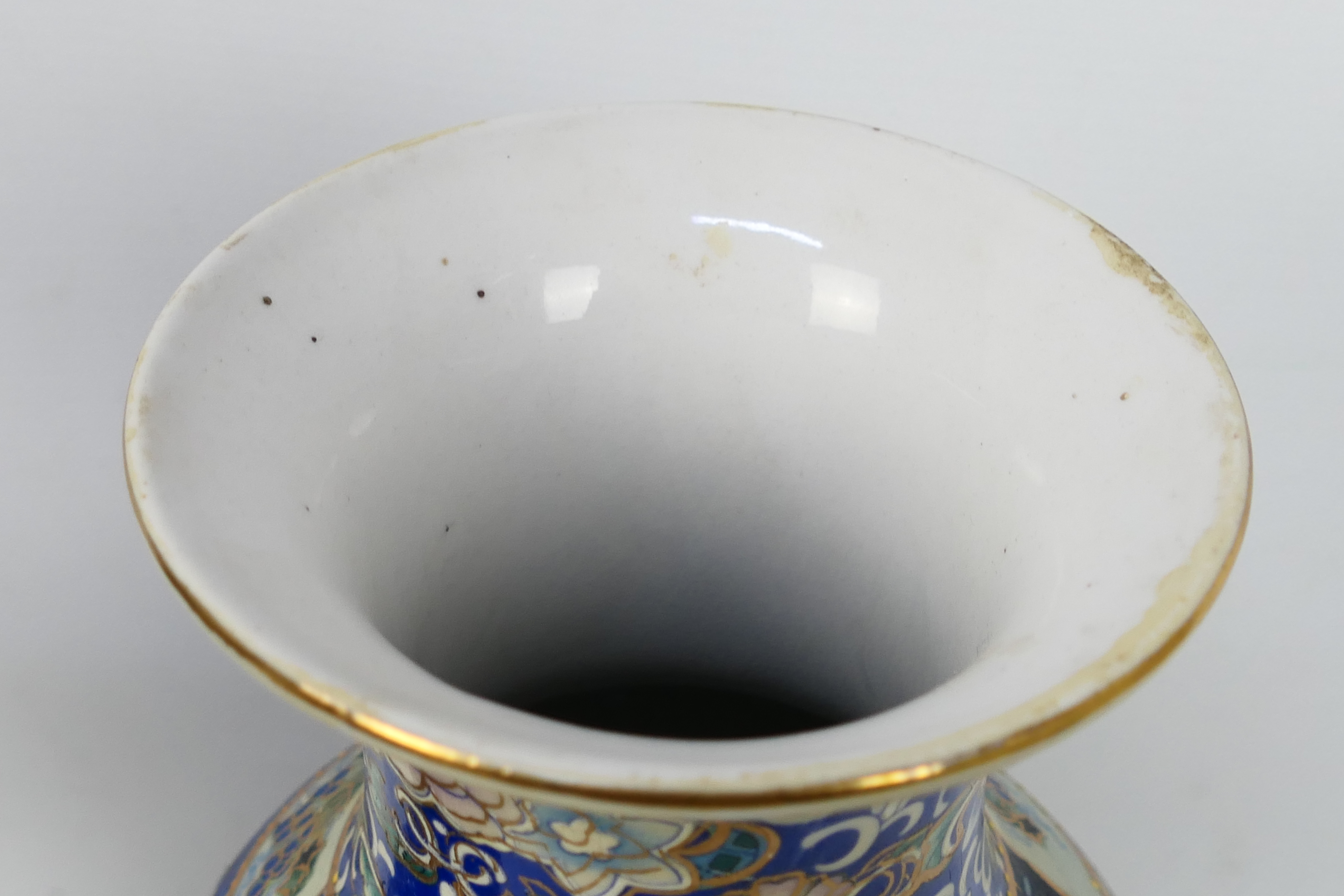 Lot to include a pair of Chinese vases, 30 cm (h), covered steins and Delft wares. - Image 13 of 16