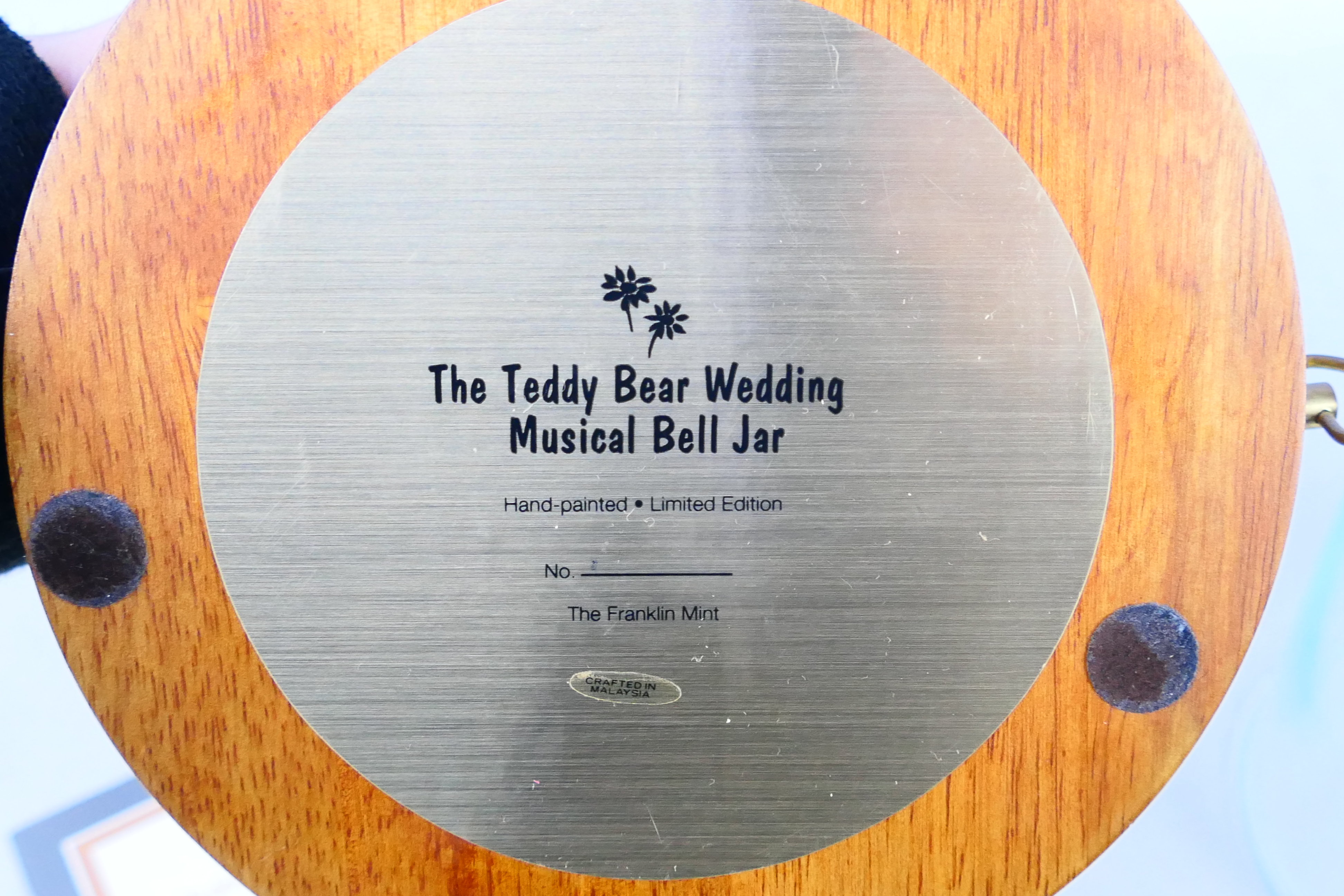 Franklin Mint - A limited edition 'The Teddy Bear Wedding Musical Bell Jar' by Carol Lawson - Jar - Image 3 of 4