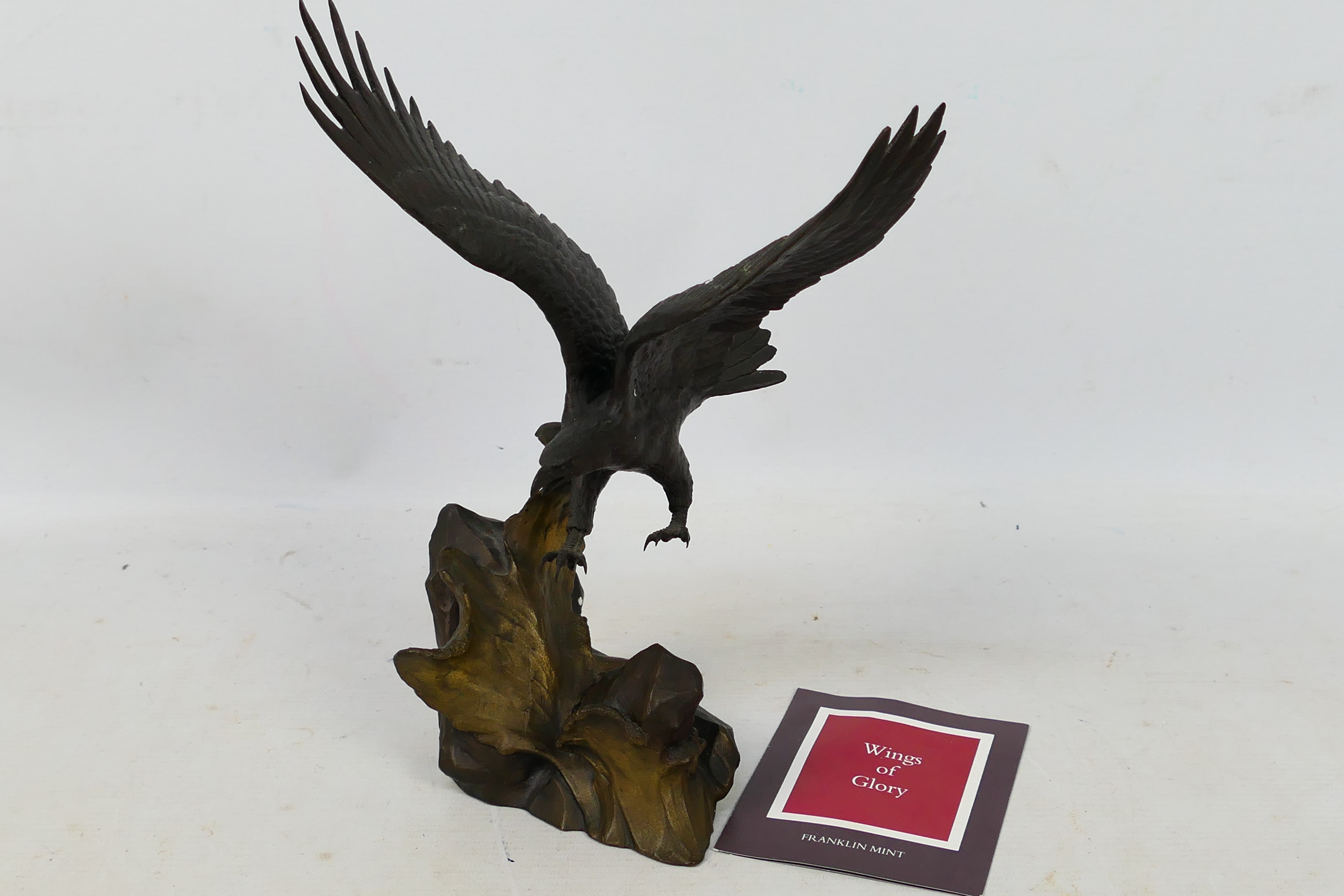 Franklin Mint - Wings of Glory - A bronze bald eagle statue by Ronald Van Ruyckevelt - Bronze