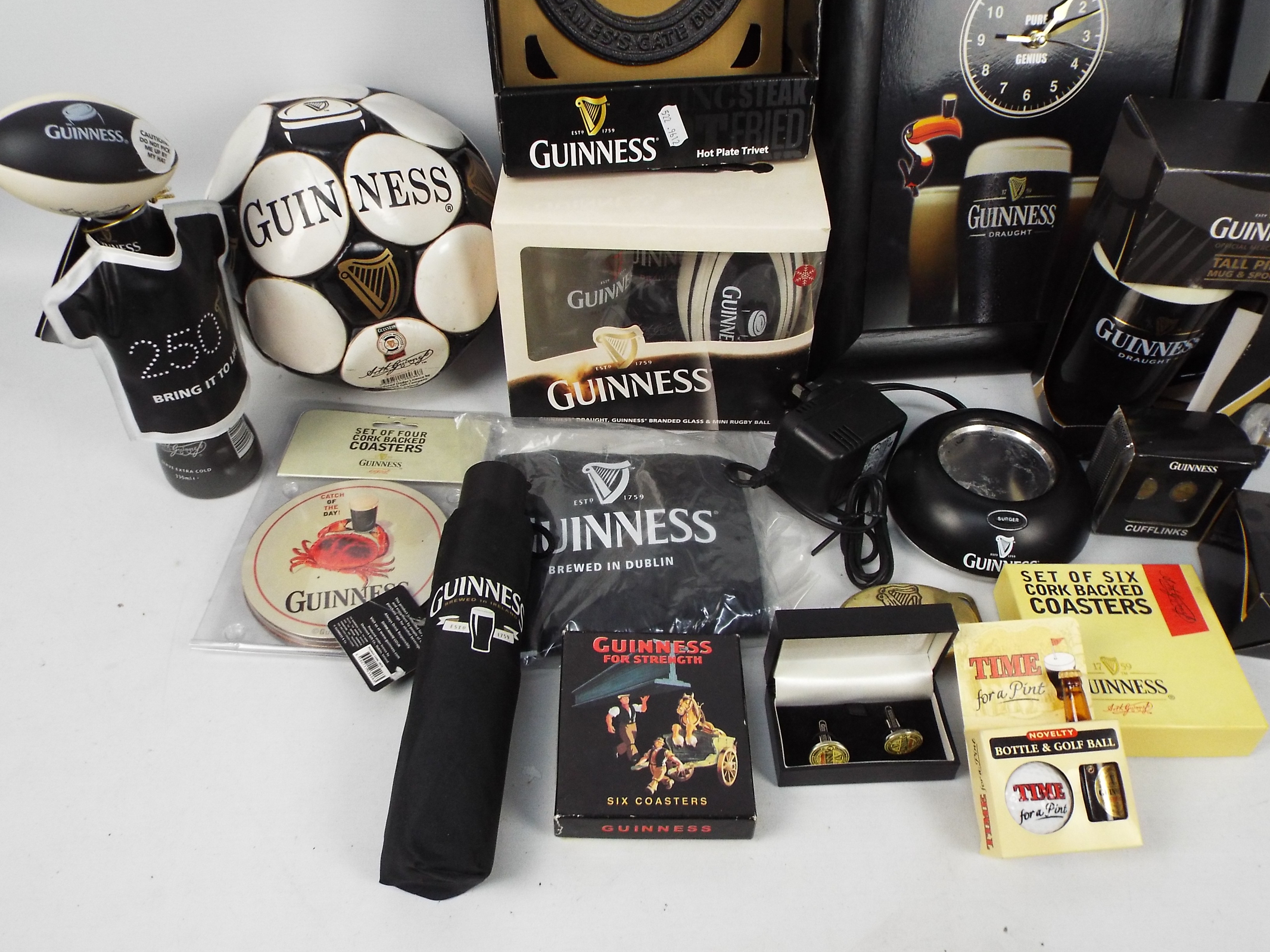 Guinness - A mixed lot of Guinness branded collectables to include gift sets, football, inflatable, - Image 2 of 4