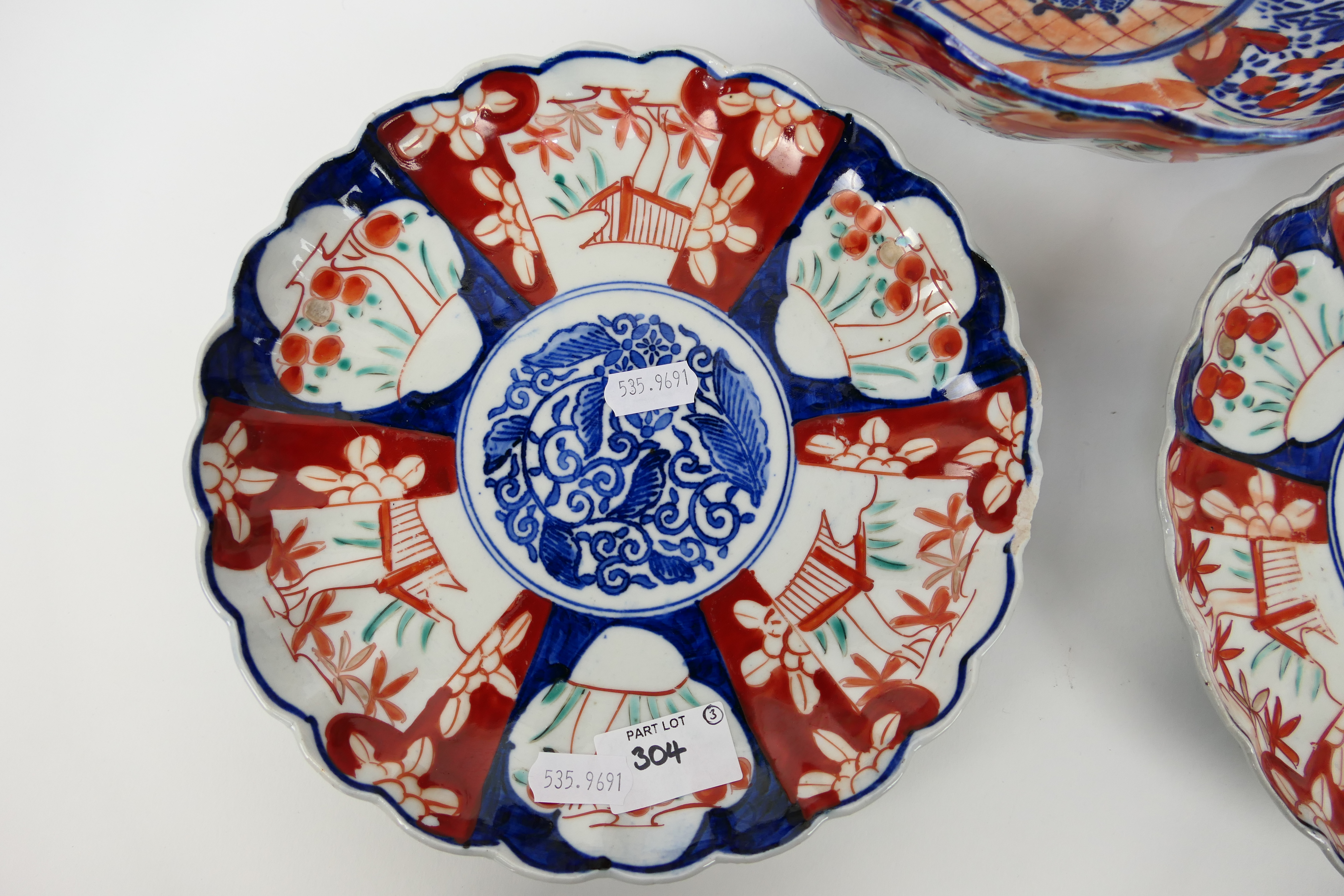 Three pieces of Imari ware comprising a bowl decorated with central basket of flowers, - Image 2 of 7