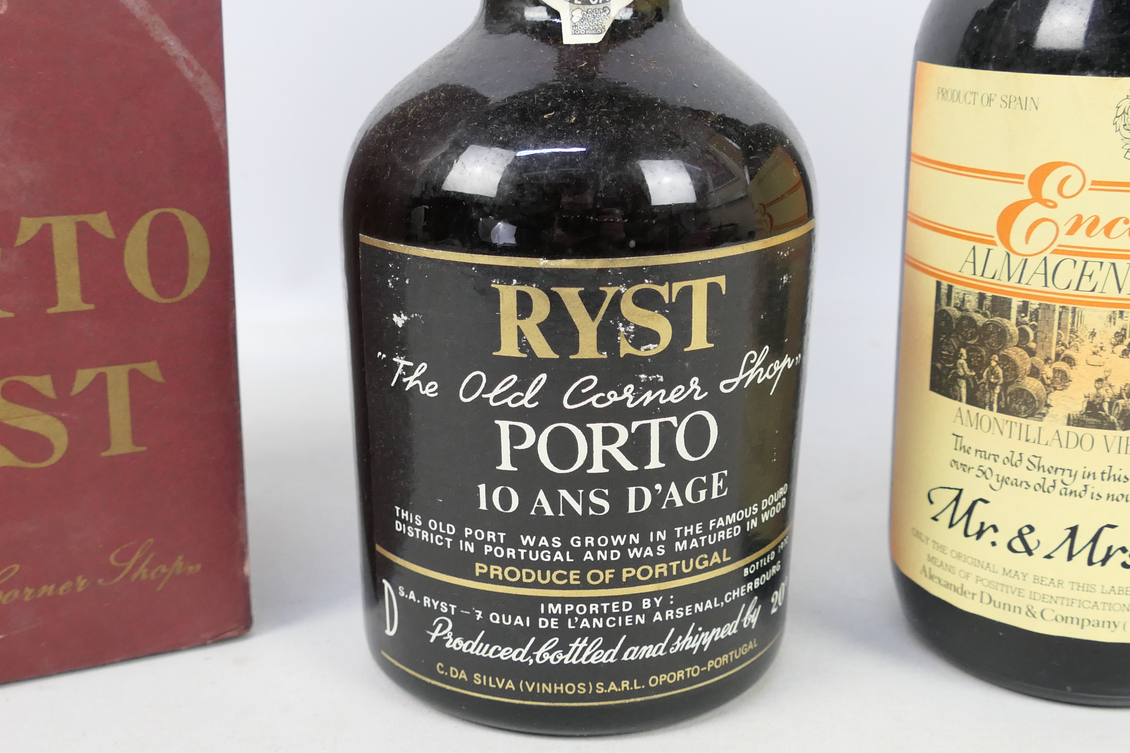 A bottle of Porto Ryst 10 Ans D'age, 20° proof, - Image 2 of 6