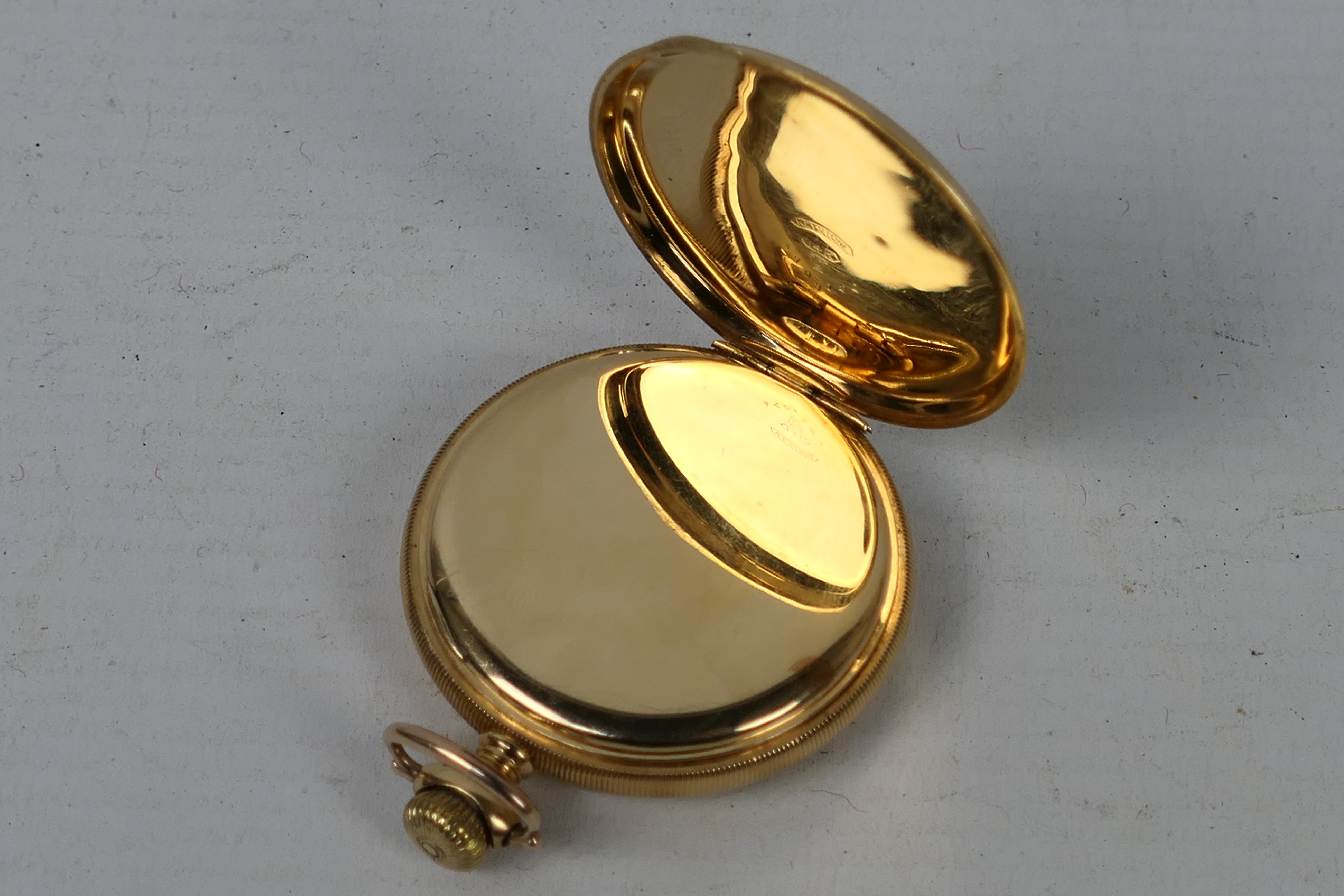 A mid-purity yellow metal cased pocket watch, the case stamped 14K, the dust cover stamped . - Image 7 of 9