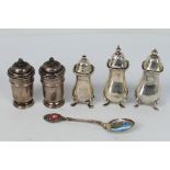 Silver Group - Five silver cruets / pepperettes, various assay / date marks, 234 grams / 7.